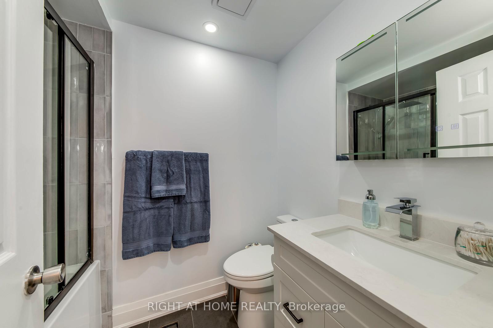 Photo 22 of 132 Ashton Crescent, Brampton, Central Park — HOMEH