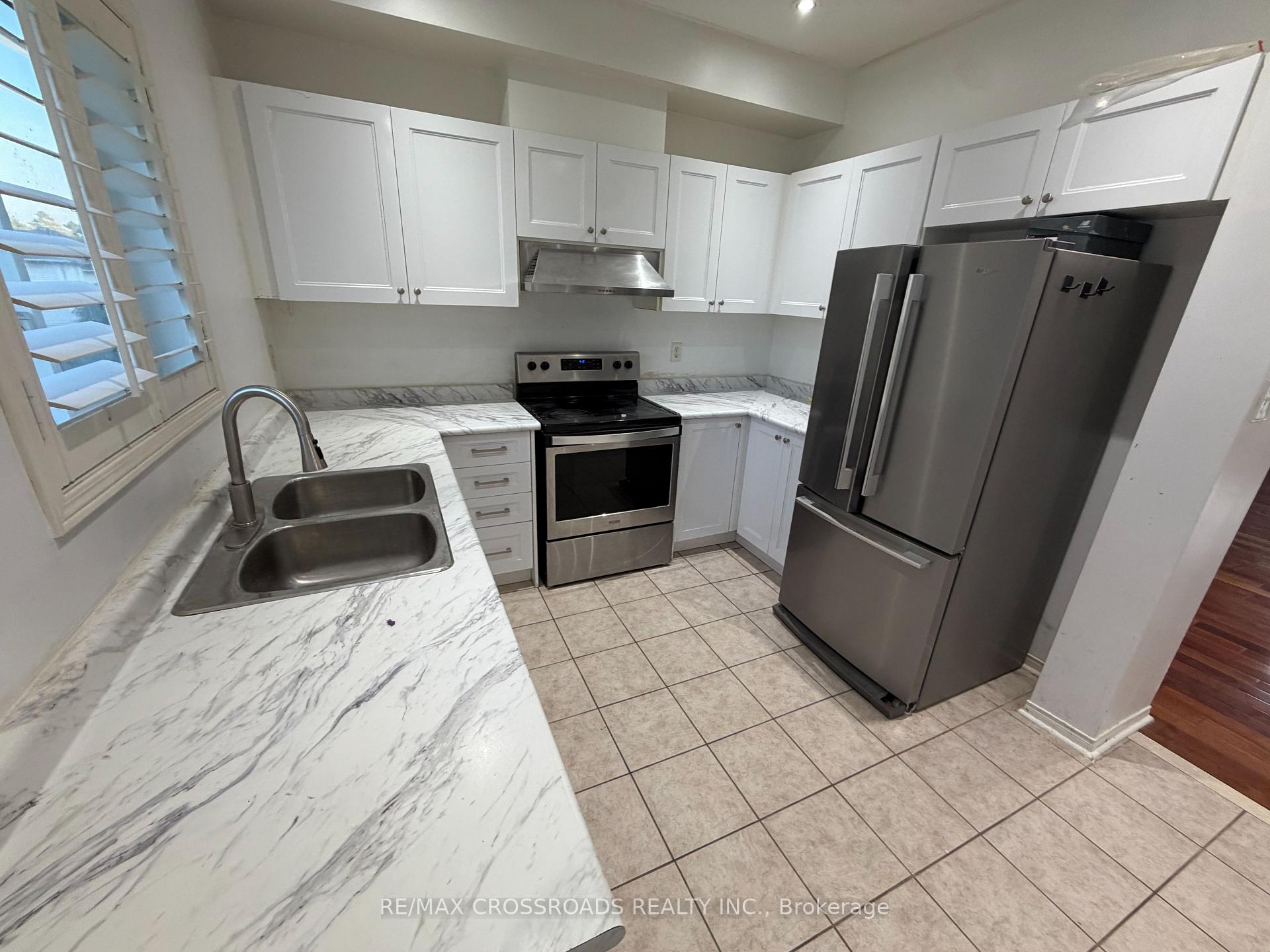 Photo 14 of 1547 Hummingbird Court, Pickering, Highbush — HOMEH
