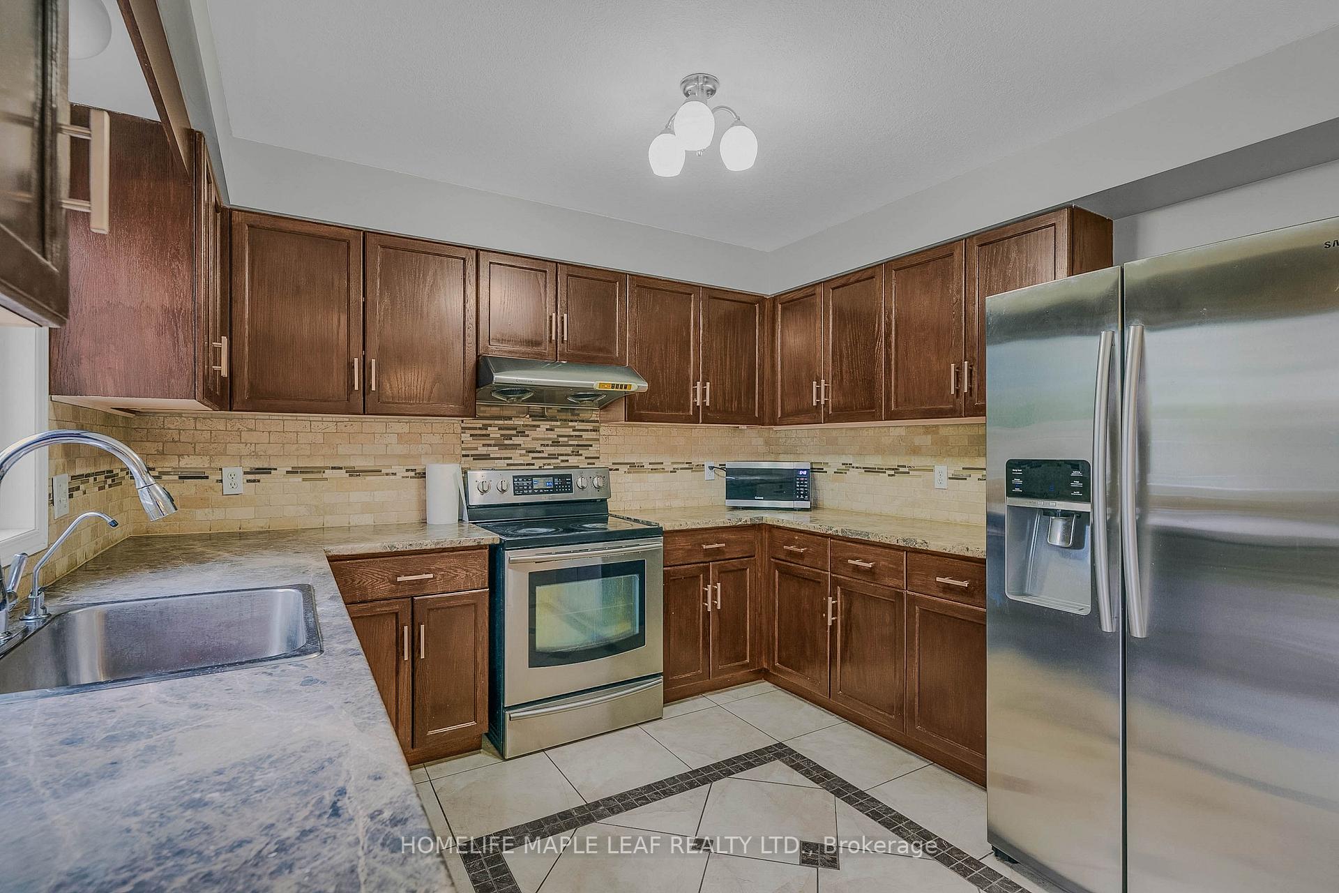 Photo 15 of 888 Paisley Road, Guelph, Willow West/Sugarbush/West Acres — HOMEH