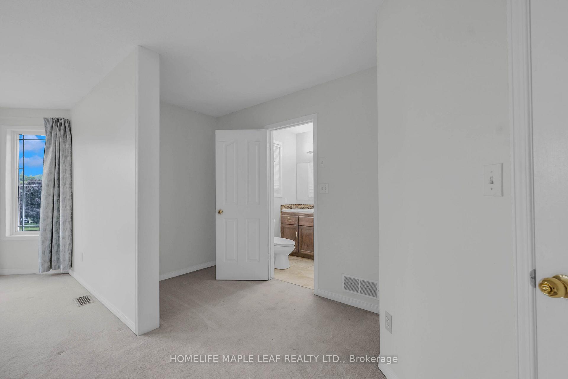 Photo 21 of 888 Paisley Road, Guelph, Willow West/Sugarbush/West Acres — HOMEH