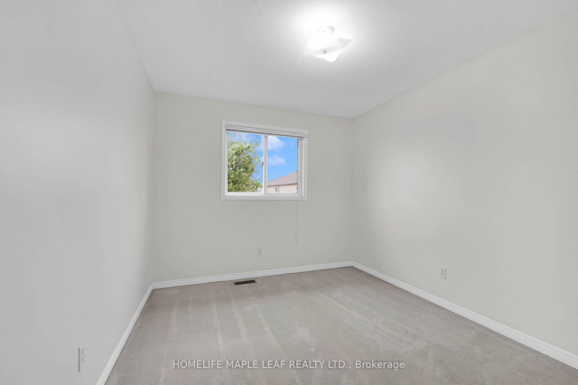 Photo 23 of 888 Paisley Road, Guelph, Willow West/Sugarbush/West Acres — HOMEH