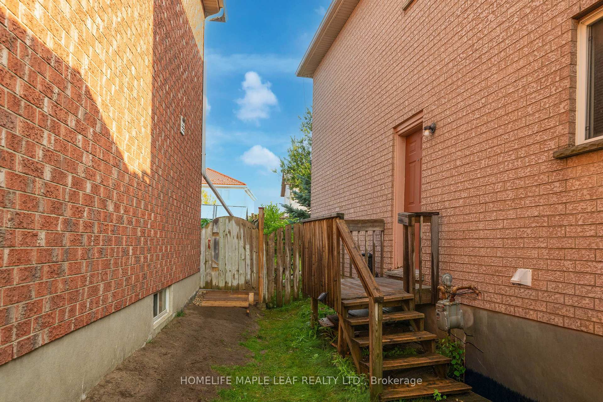 Photo 31 of 888 Paisley Road, Guelph, Willow West/Sugarbush/West Acres — HOMEH