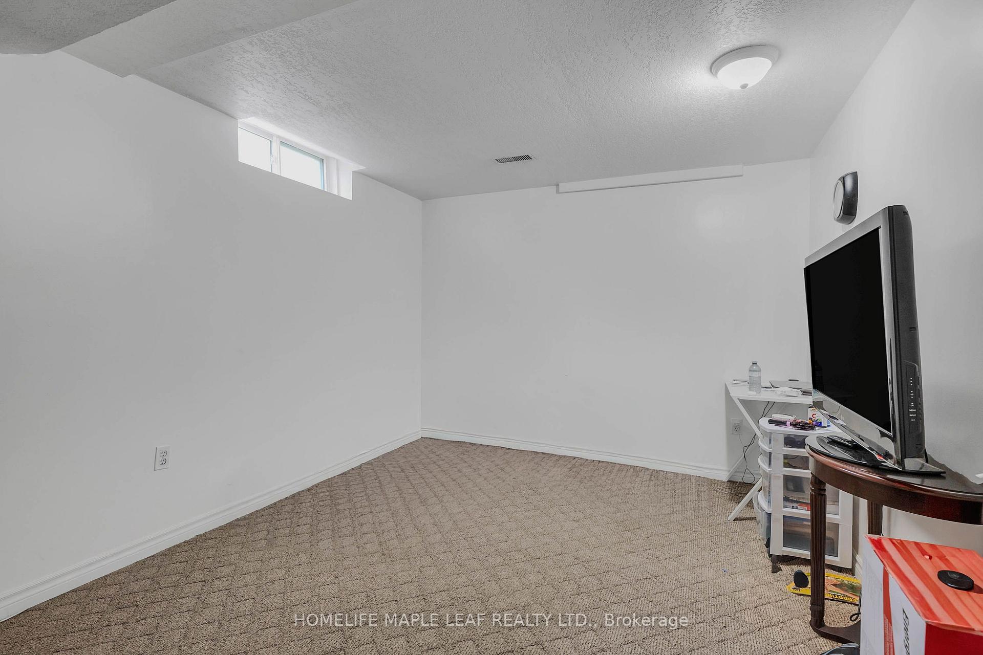 Photo 35 of 888 Paisley Road, Guelph, Willow West/Sugarbush/West Acres — HOMEH
