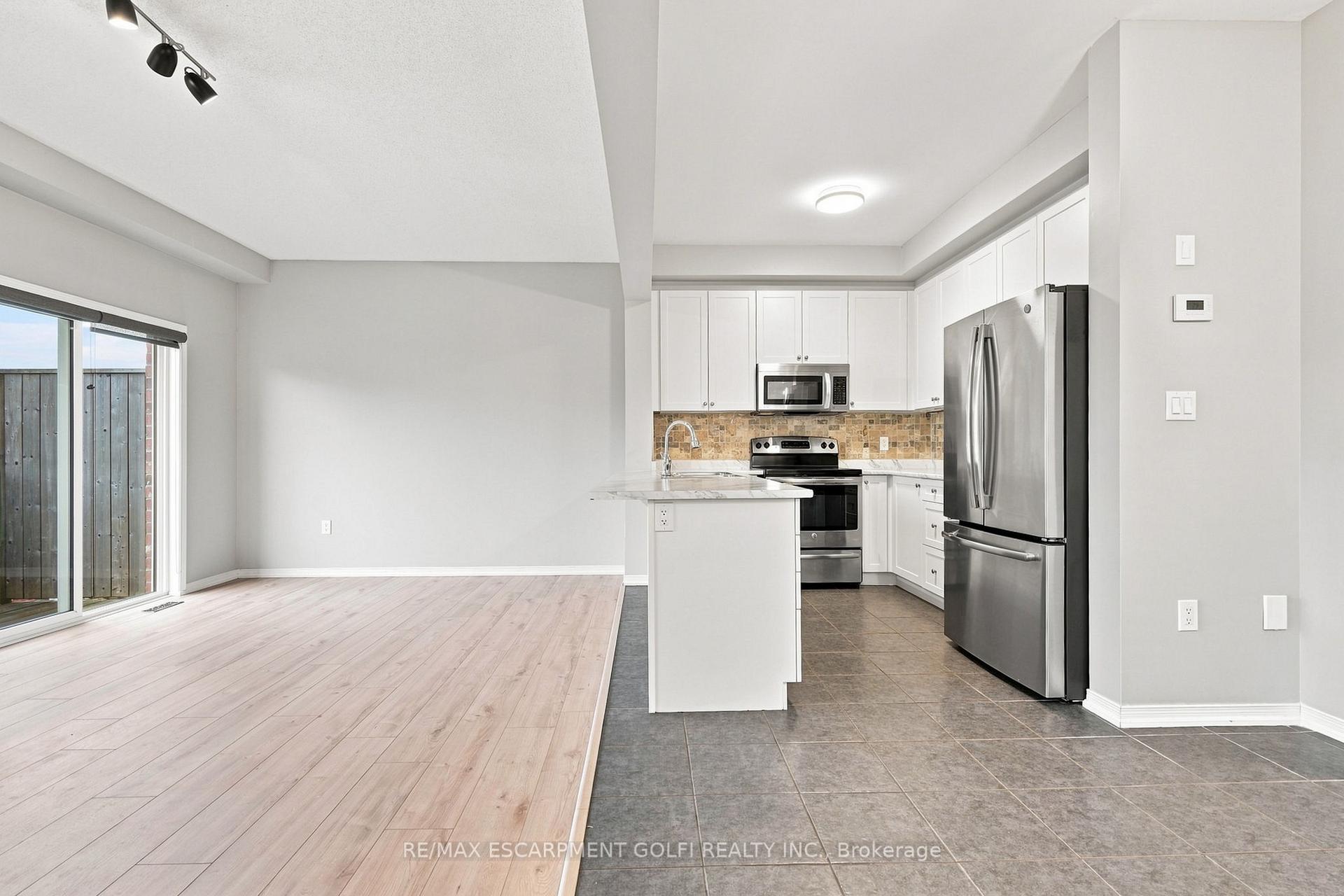 Photo 9 of 5064 Serena Drive, Lincoln, Beamsville — HOMEH