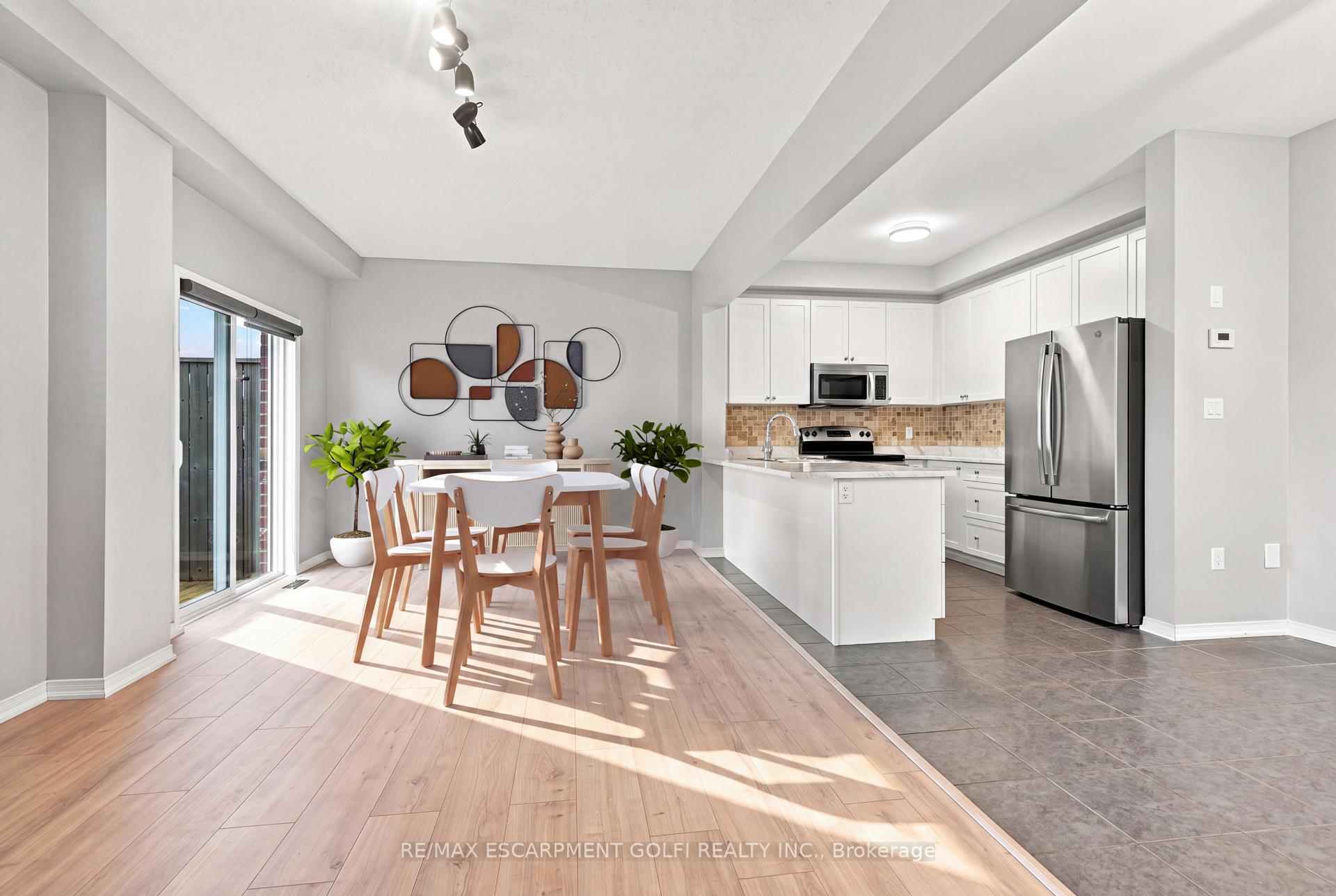 Photo 10 of 5064 Serena Drive, Lincoln, Beamsville — HOMEH