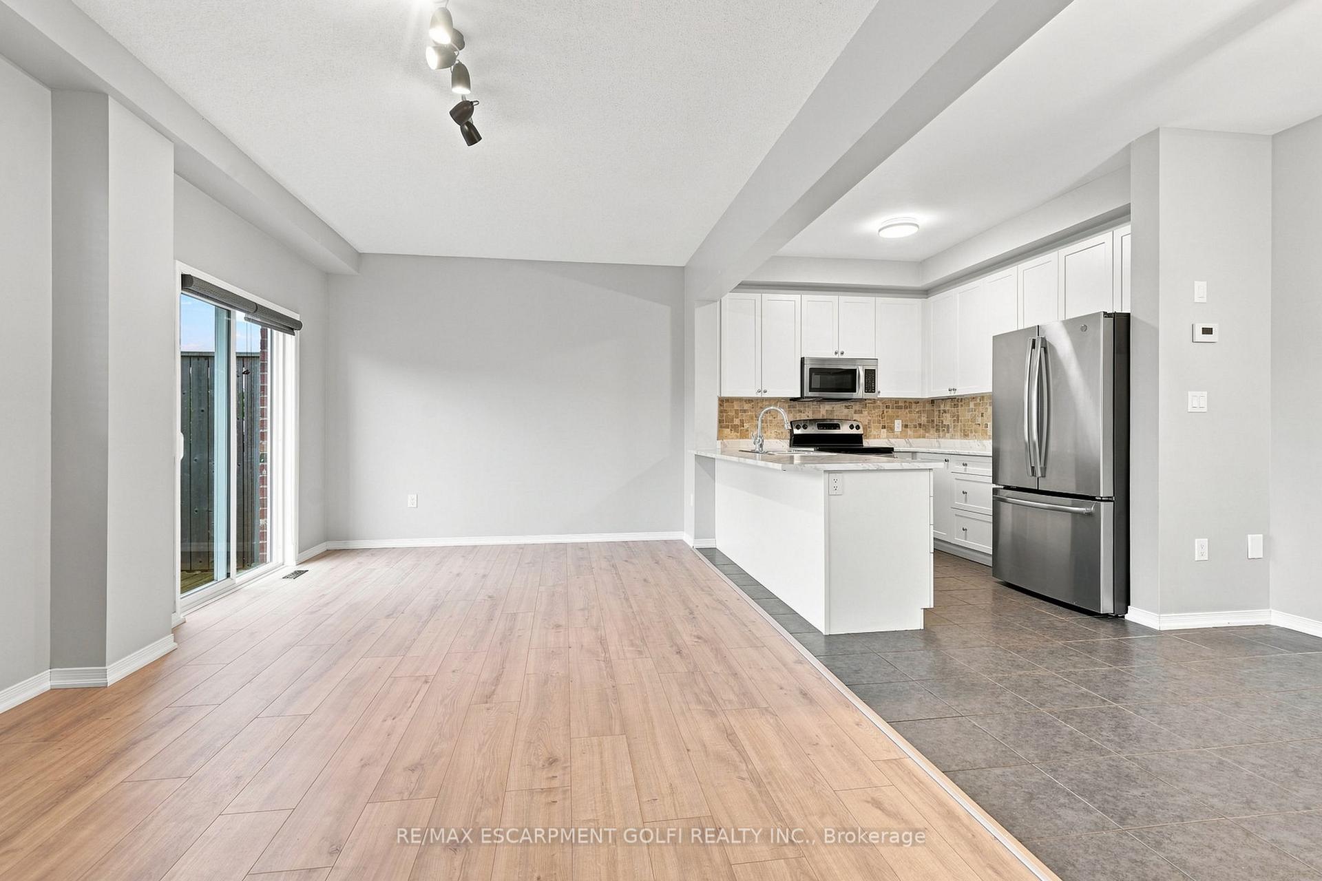 Photo 11 of 5064 Serena Drive, Lincoln, Beamsville — HOMEH