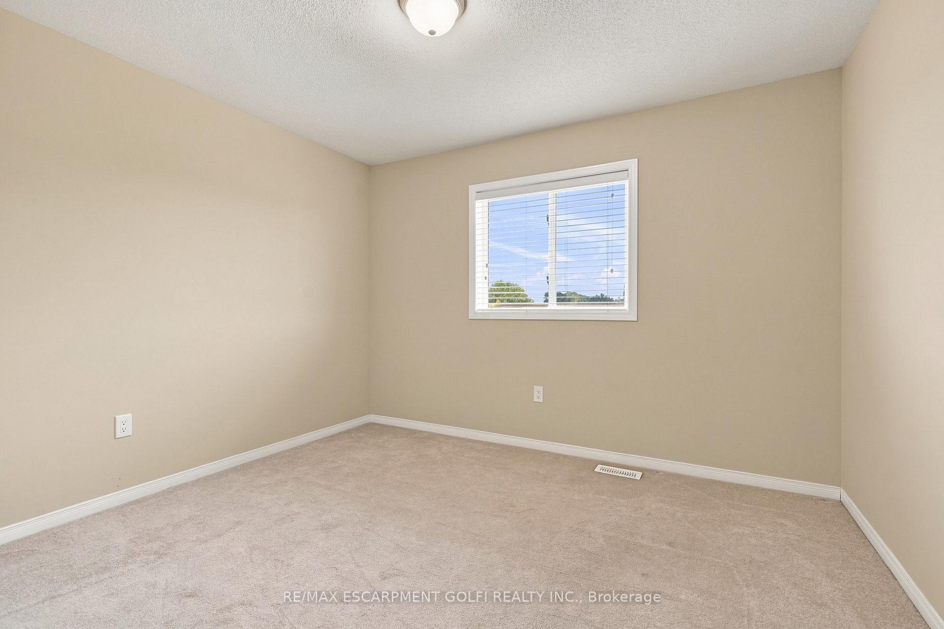 Photo 29 of 5064 Serena Drive, Lincoln, Beamsville — HOMEH