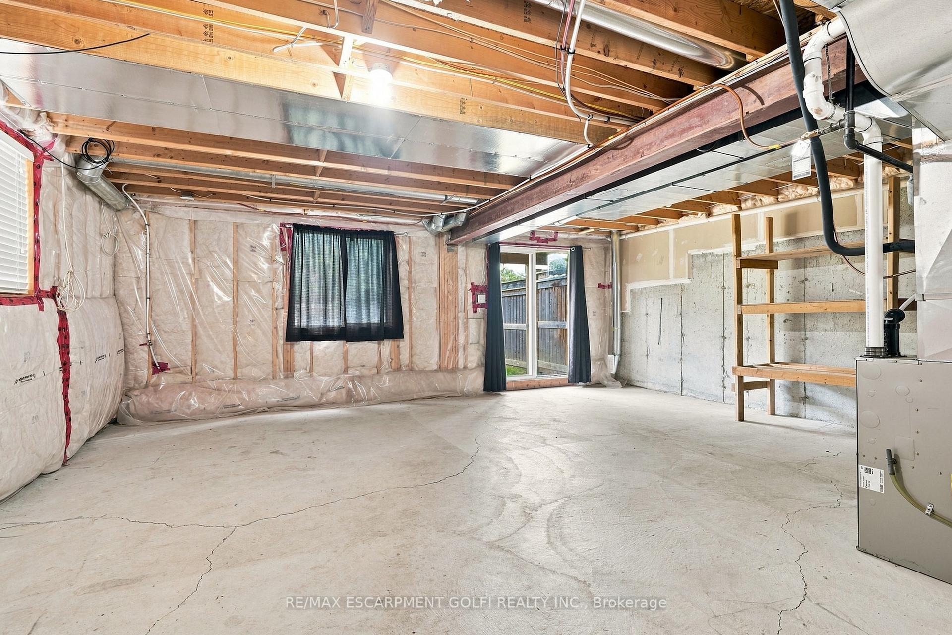 Photo 37 of 5064 Serena Drive, Lincoln, Beamsville — HOMEH