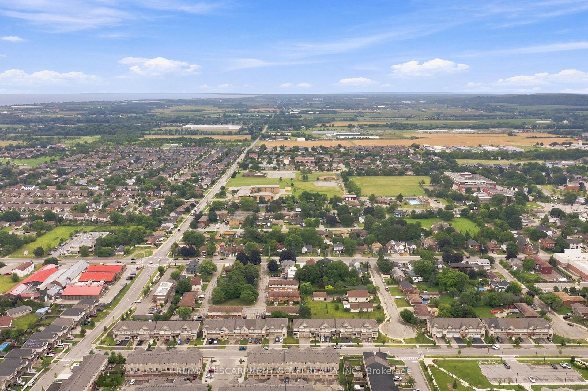 Photo 49 of 5064 Serena Drive, Lincoln, Beamsville — HOMEH