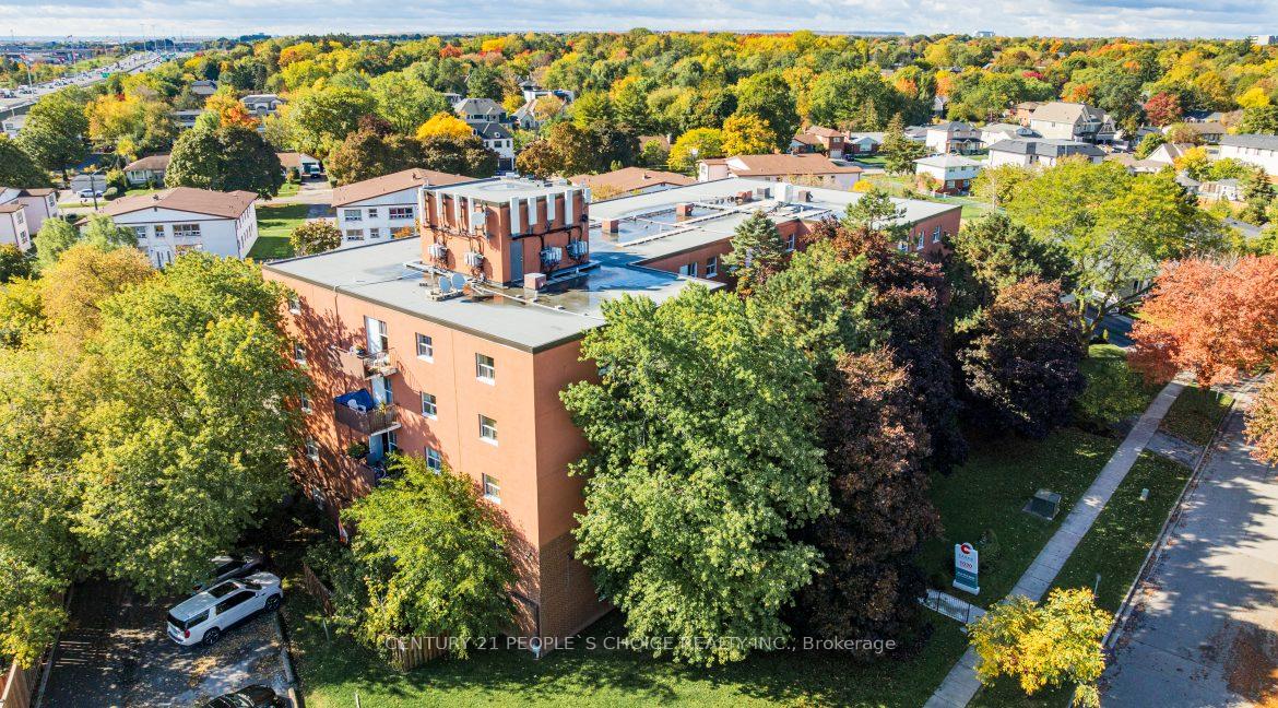 Photo 8 of Unit 408, 1030 Pearson Drive, Oakville, Falgarwood — HOMEH