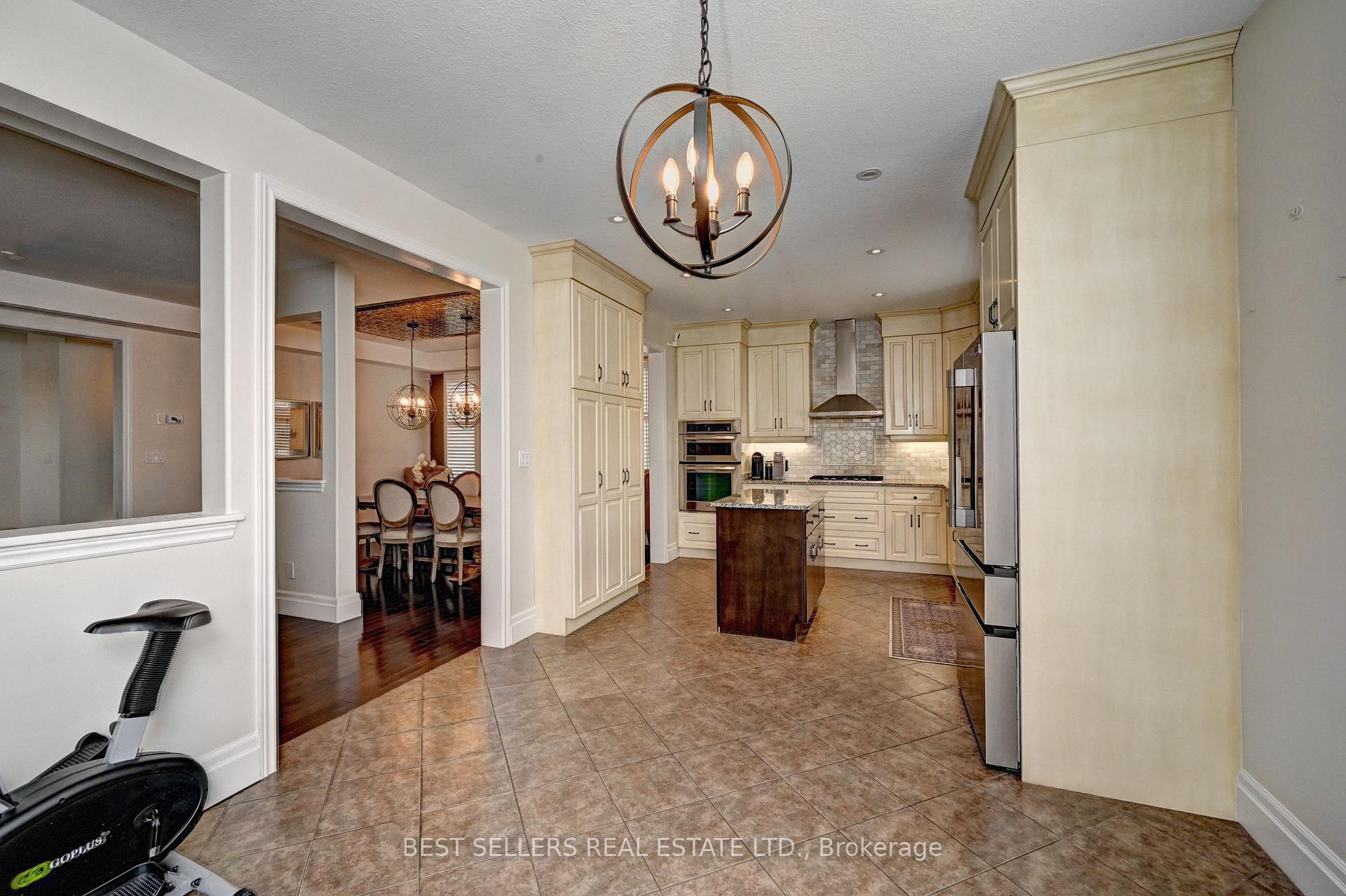 Photo 23 of 12 Popham Drive, Guelph, Grange Road — HOMEH
