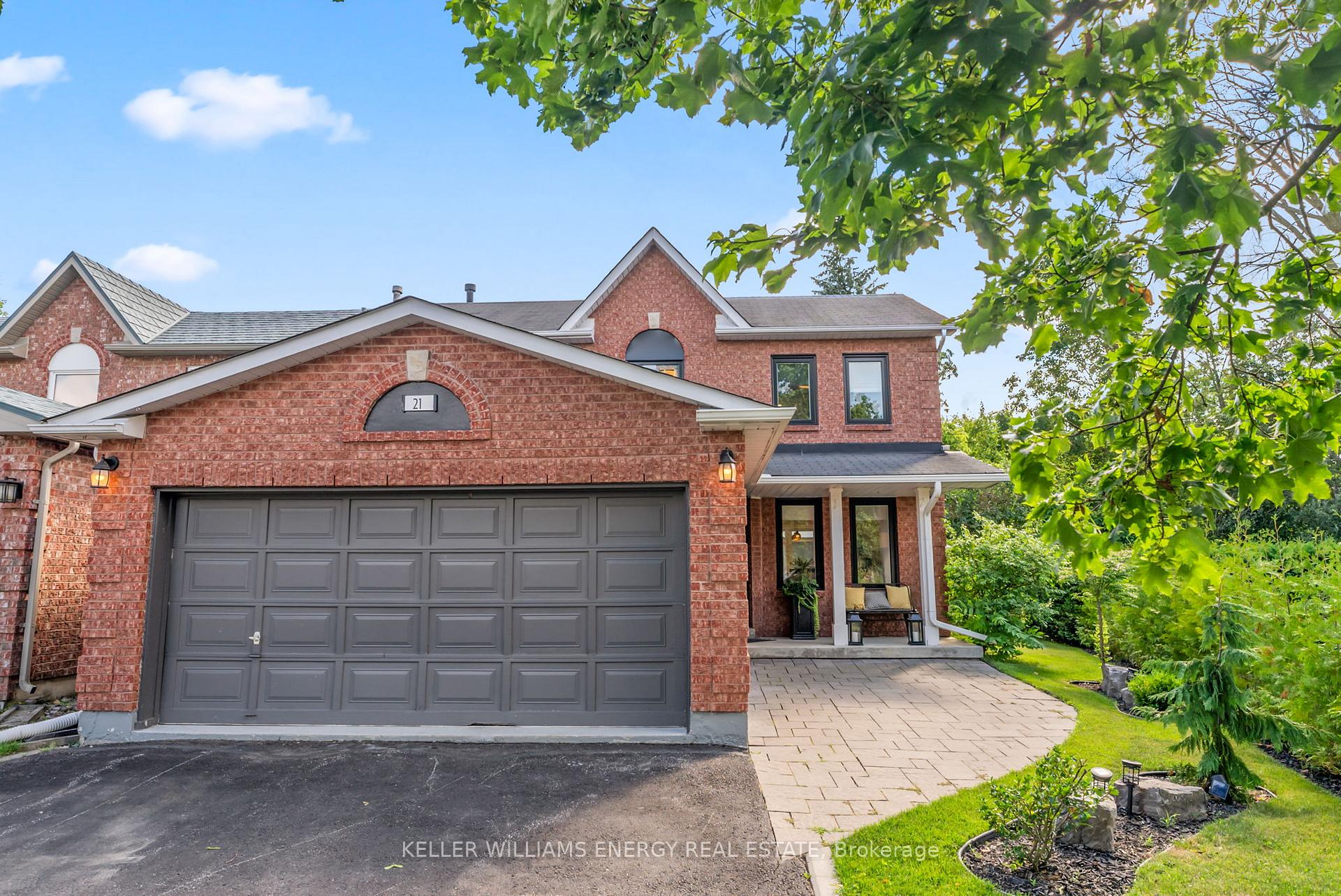 Front of 21 Royal Pines Court