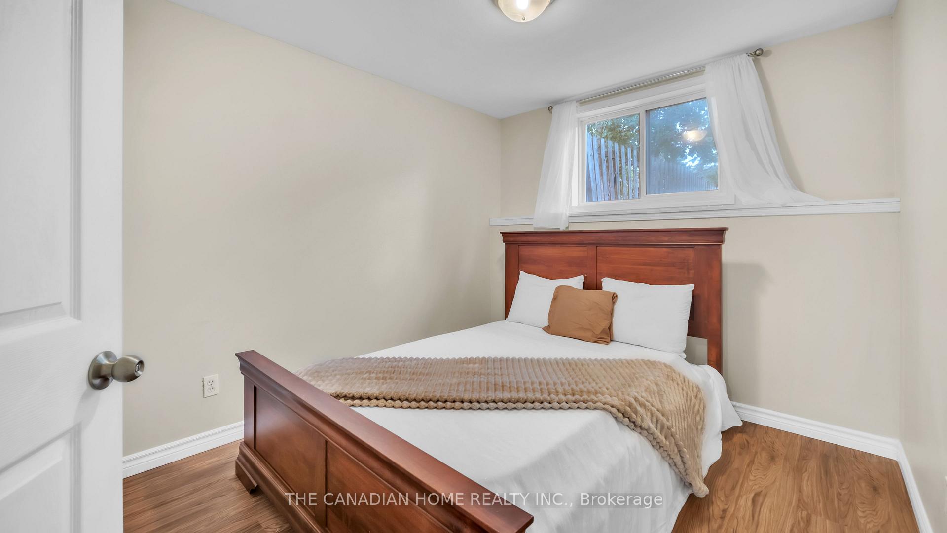 Photo 8 of 45 Oak Street, Belleville, Belleville Ward — HOMEH