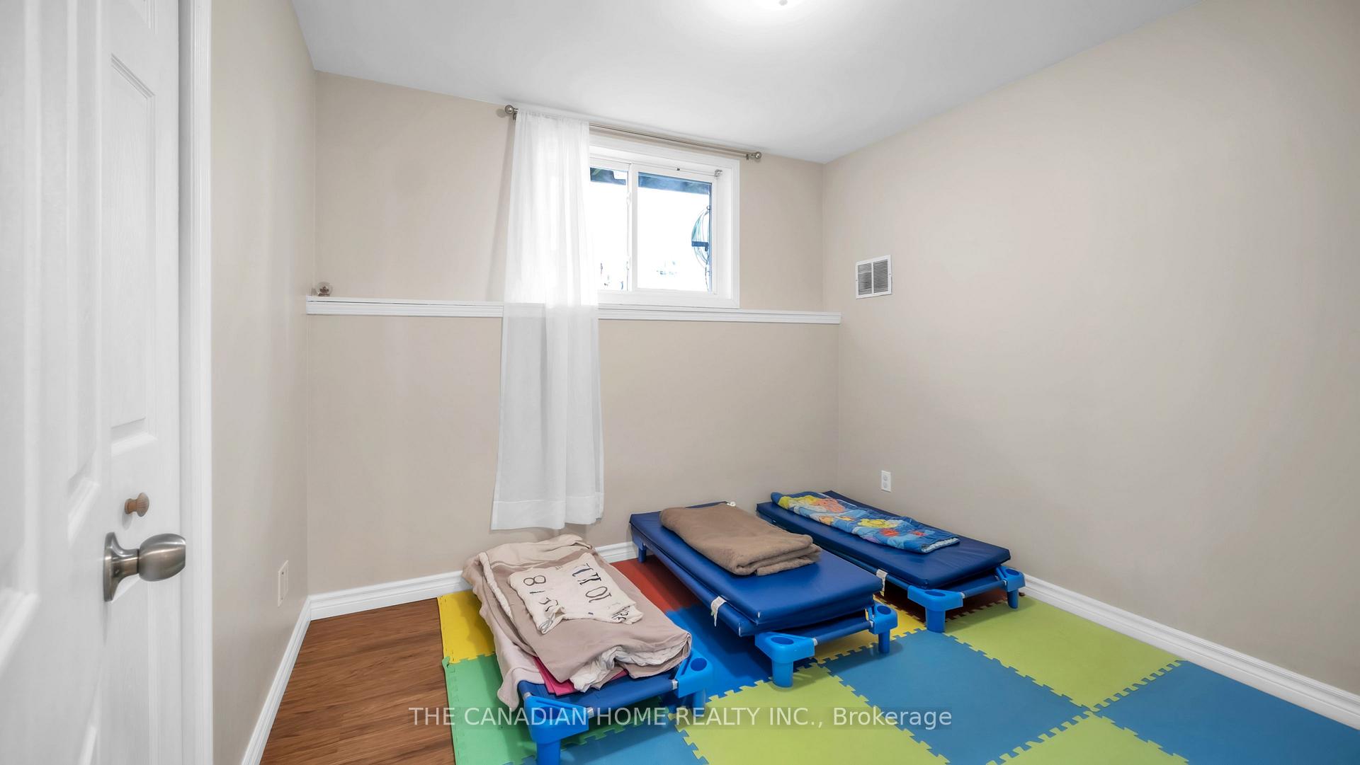 Photo 19 of 45 Oak Street, Belleville, Belleville Ward — HOMEH