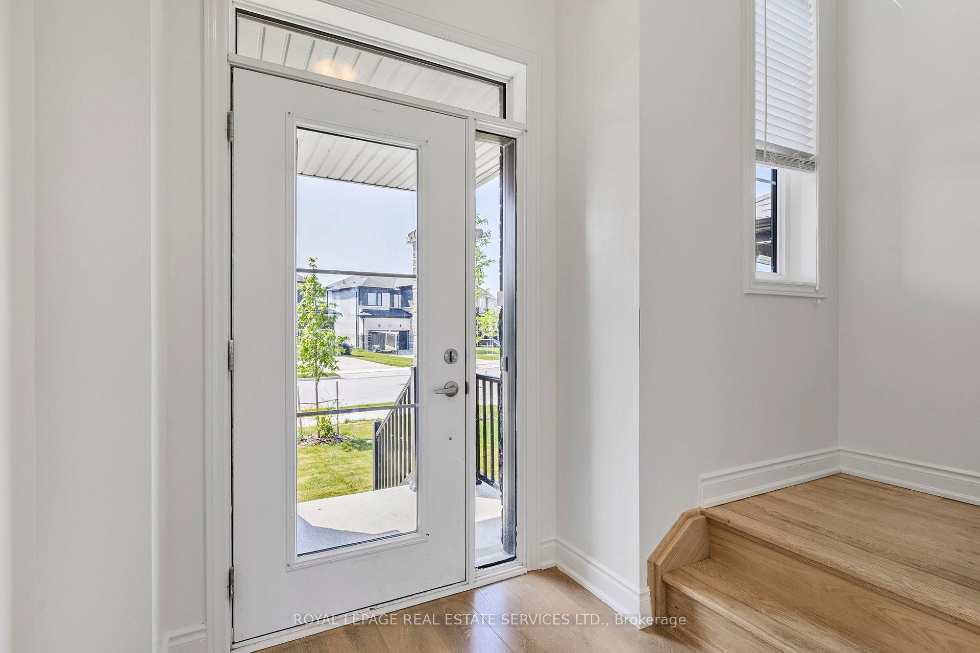 Photo 3 of 28 Union Boulevard, Wasaga Beach — HOMEH