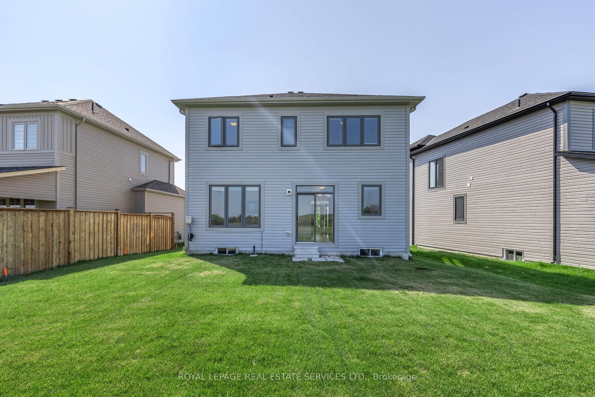 Photo 18 of 28 Union Boulevard, Wasaga Beach — HOMEH