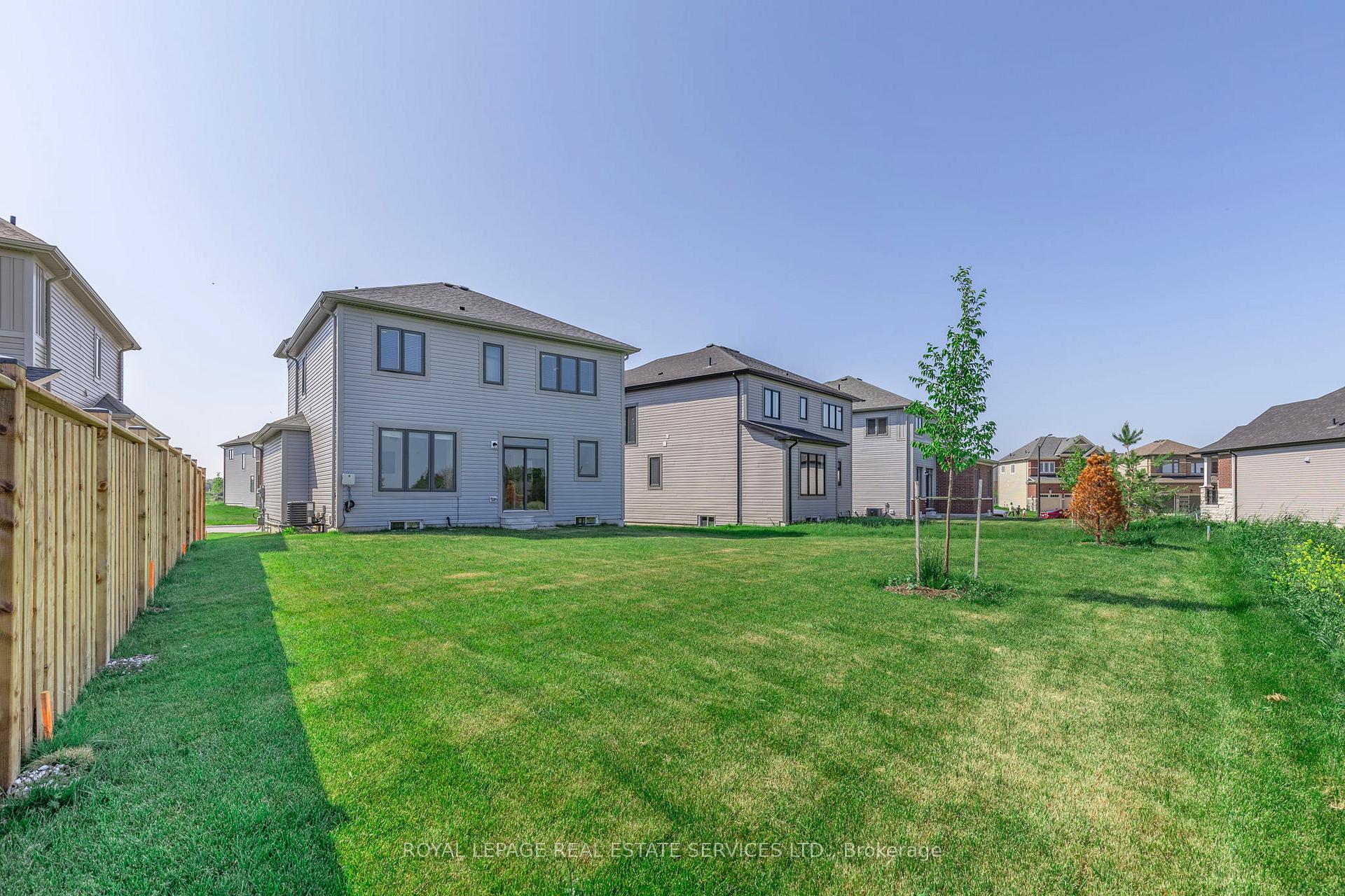 Photo 19 of 28 Union Boulevard, Wasaga Beach — HOMEH