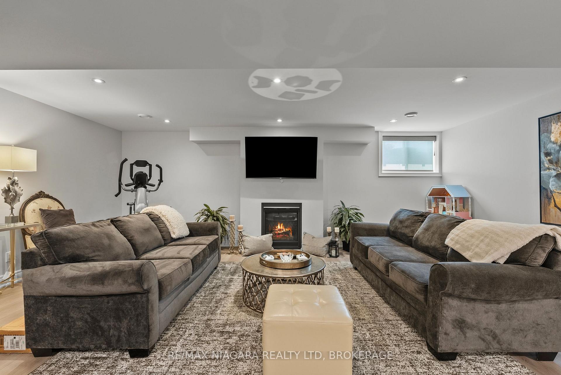 Photo 33 of Unit 32, 154 Port Robinson Road, Pelham, Fonthill — HOMEH