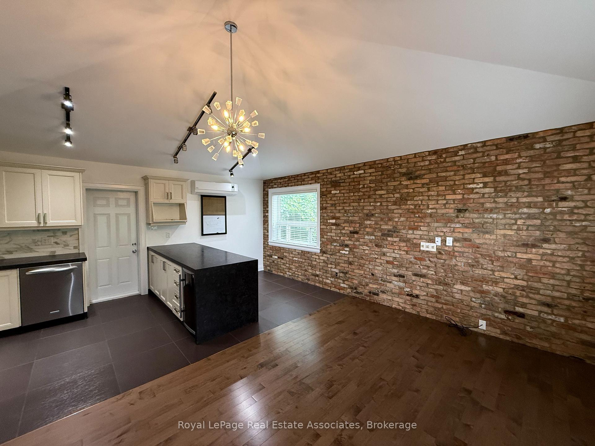 Photo 5 of Unit 4, 52 Cameron Avenue, Toronto, Keelesdale-Eglinton West — HOMEH