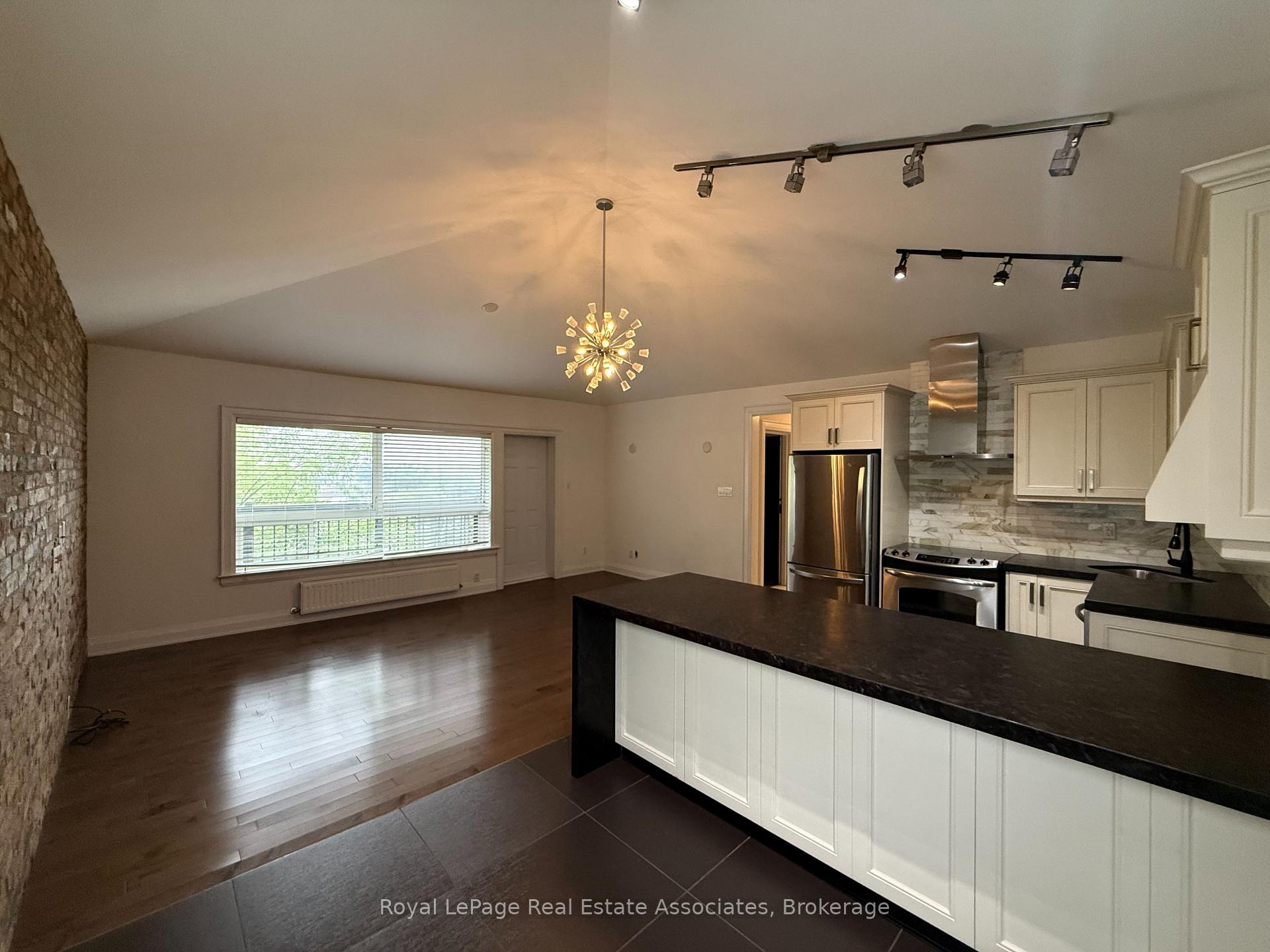 Photo 7 of Unit 4, 52 Cameron Avenue, Toronto, Keelesdale-Eglinton West — HOMEH