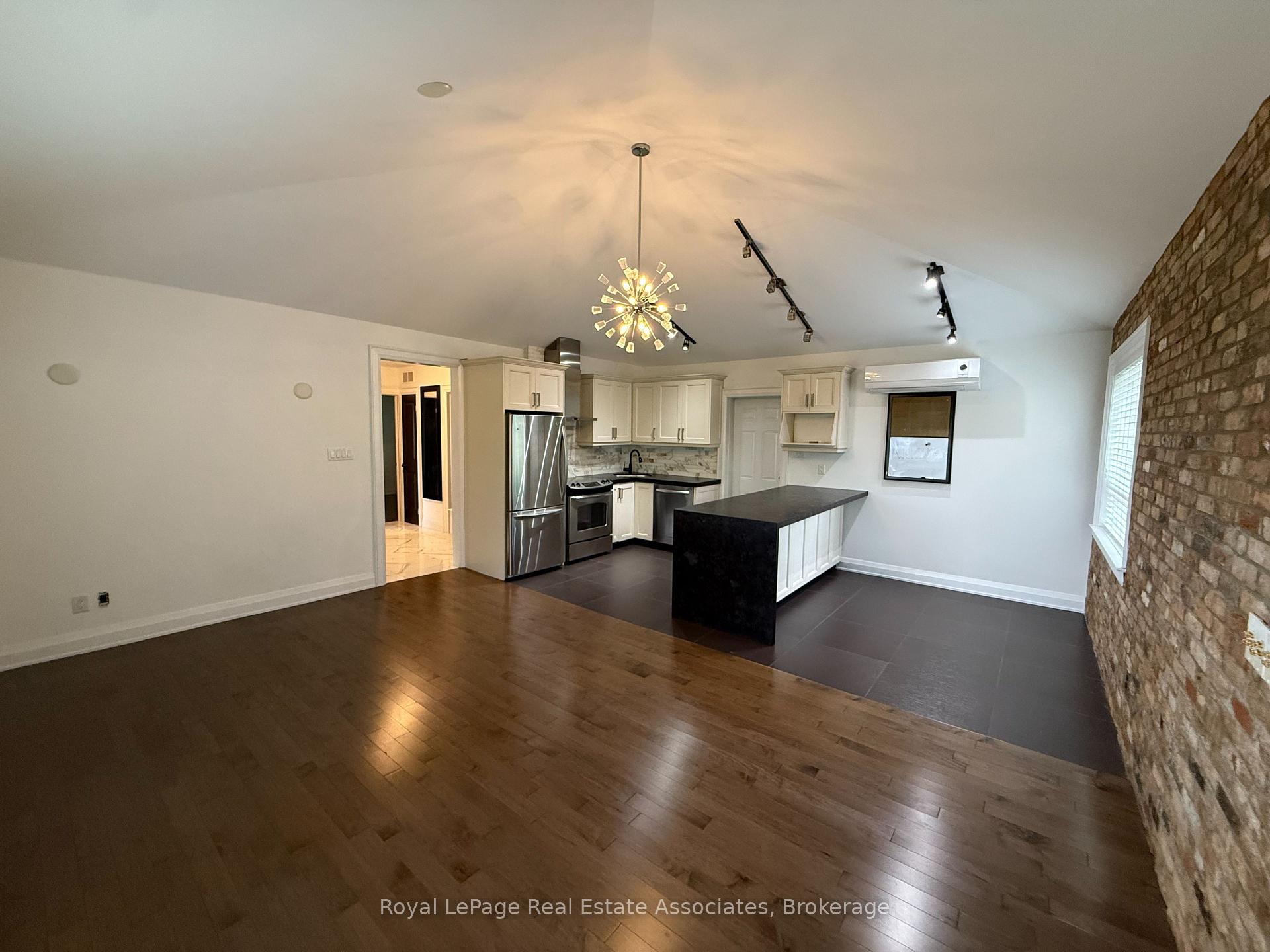 Photo 8 of Unit 4, 52 Cameron Avenue, Toronto, Keelesdale-Eglinton West — HOMEH