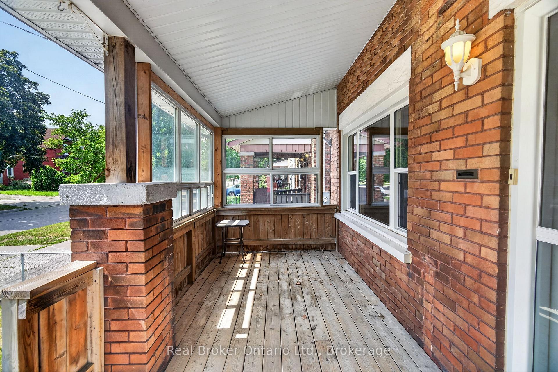 Photo 7 of 2 Herlan Avenue, Kitchener, Cherry Hill — HOMEH