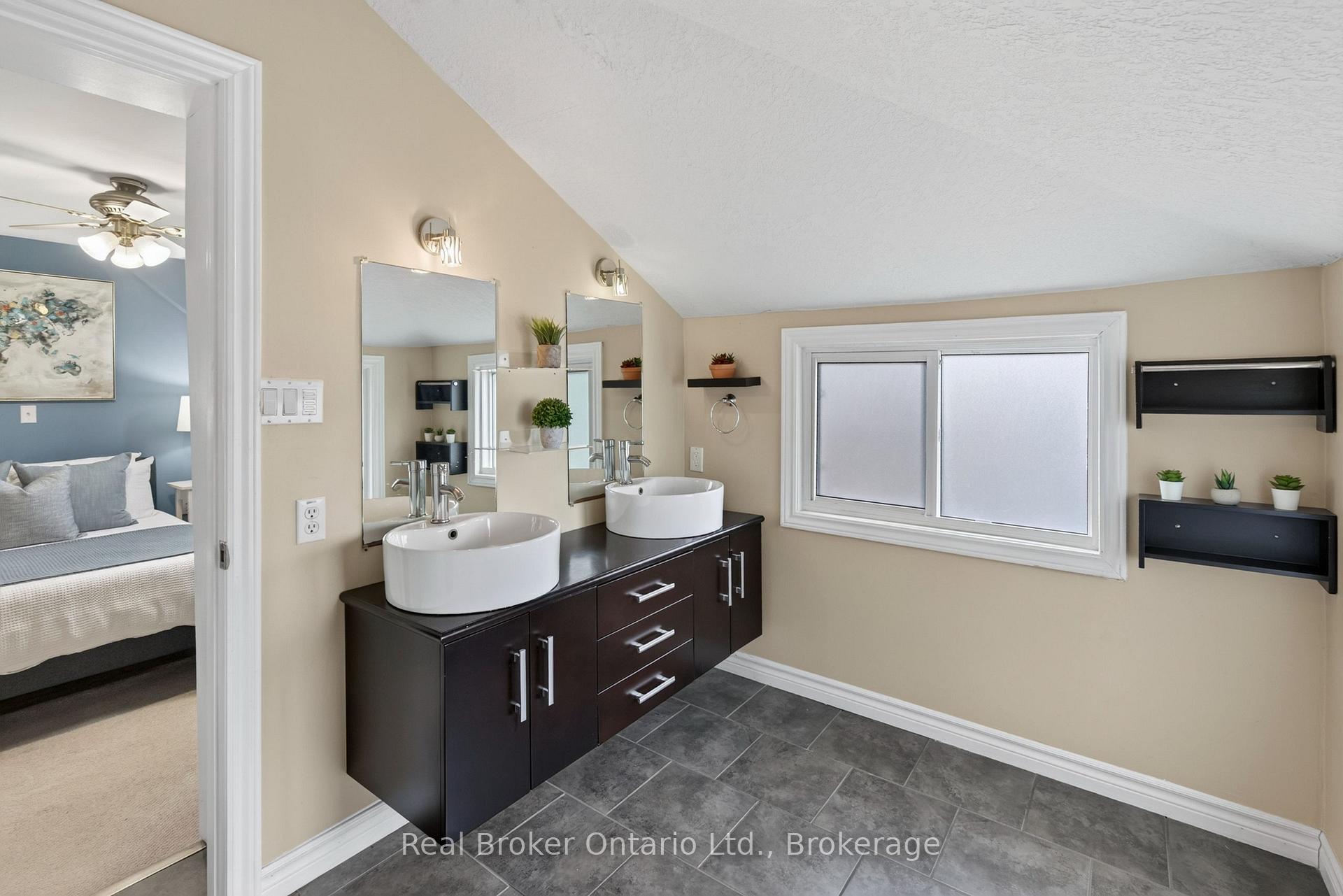 Photo 24 of 2 Herlan Avenue, Kitchener, Cherry Hill — HOMEH