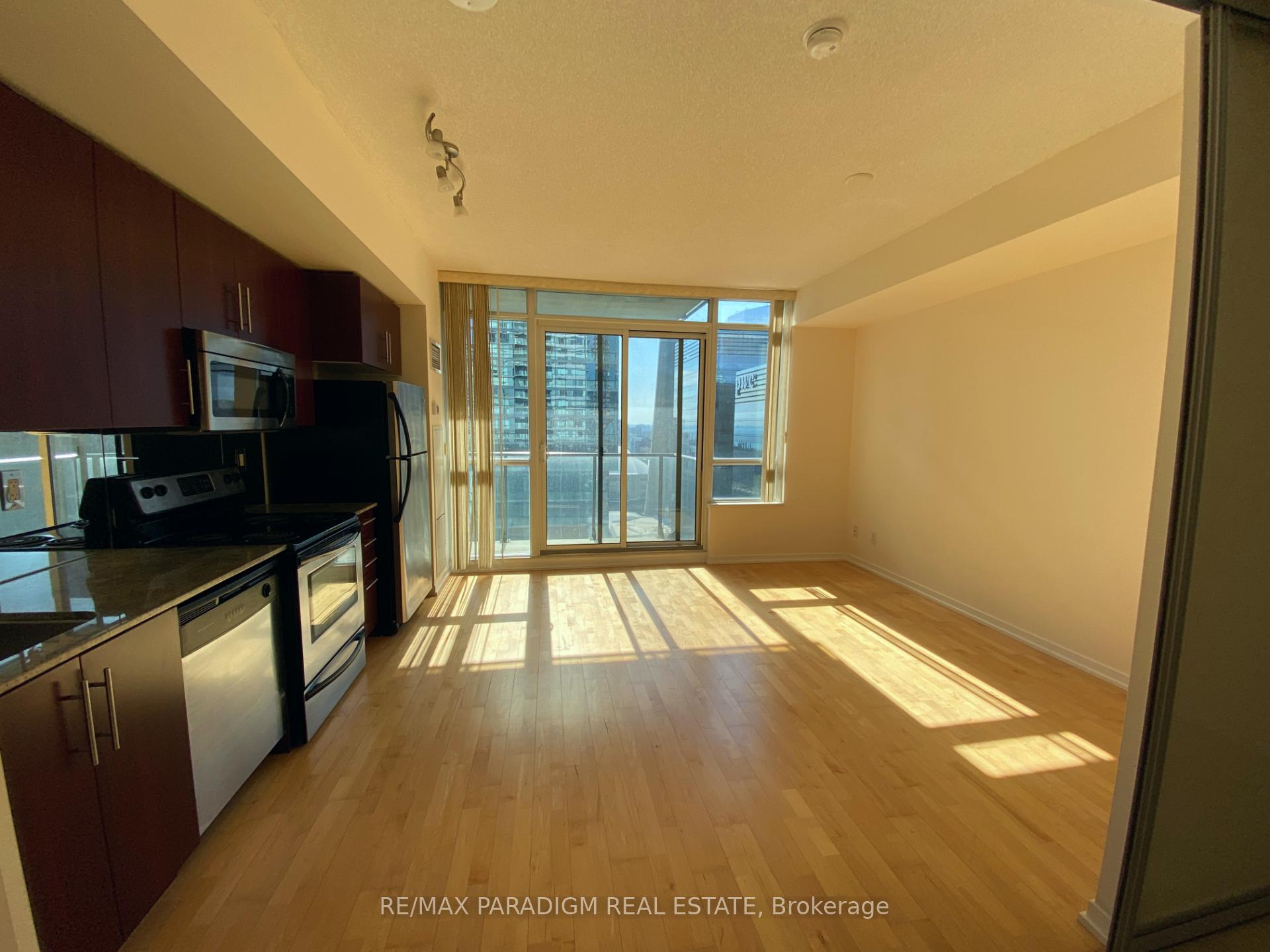 Photo 3 of Unit 3204, 65 Bremner Boulevard, Toronto, Waterfront Communities — HOMEH