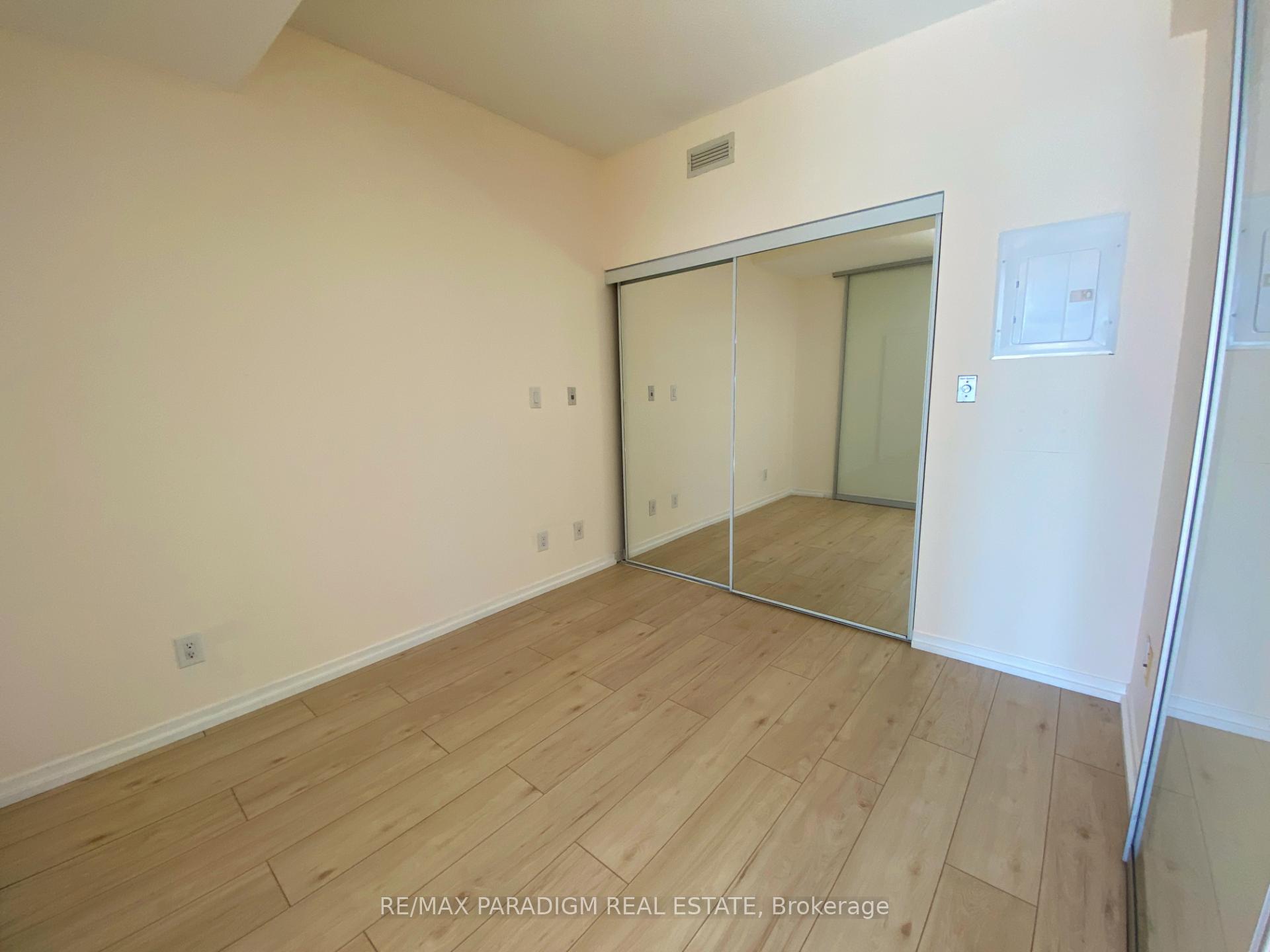 Photo 8 of Unit 3204, 65 Bremner Boulevard, Toronto, Waterfront Communities — HOMEH