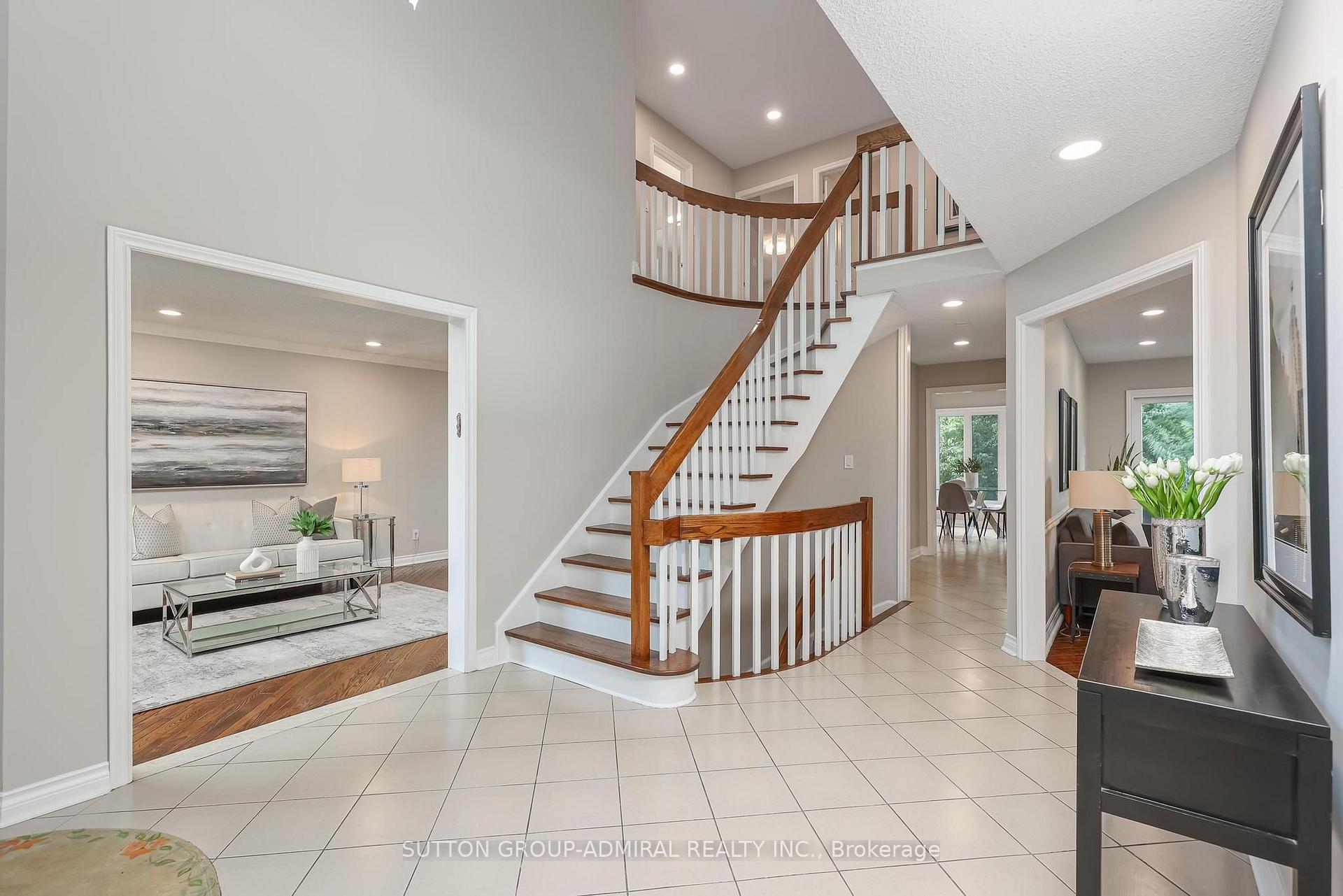 Photo 5 of 27 Green Acres Road, Vaughan, Uplands — HOMEH