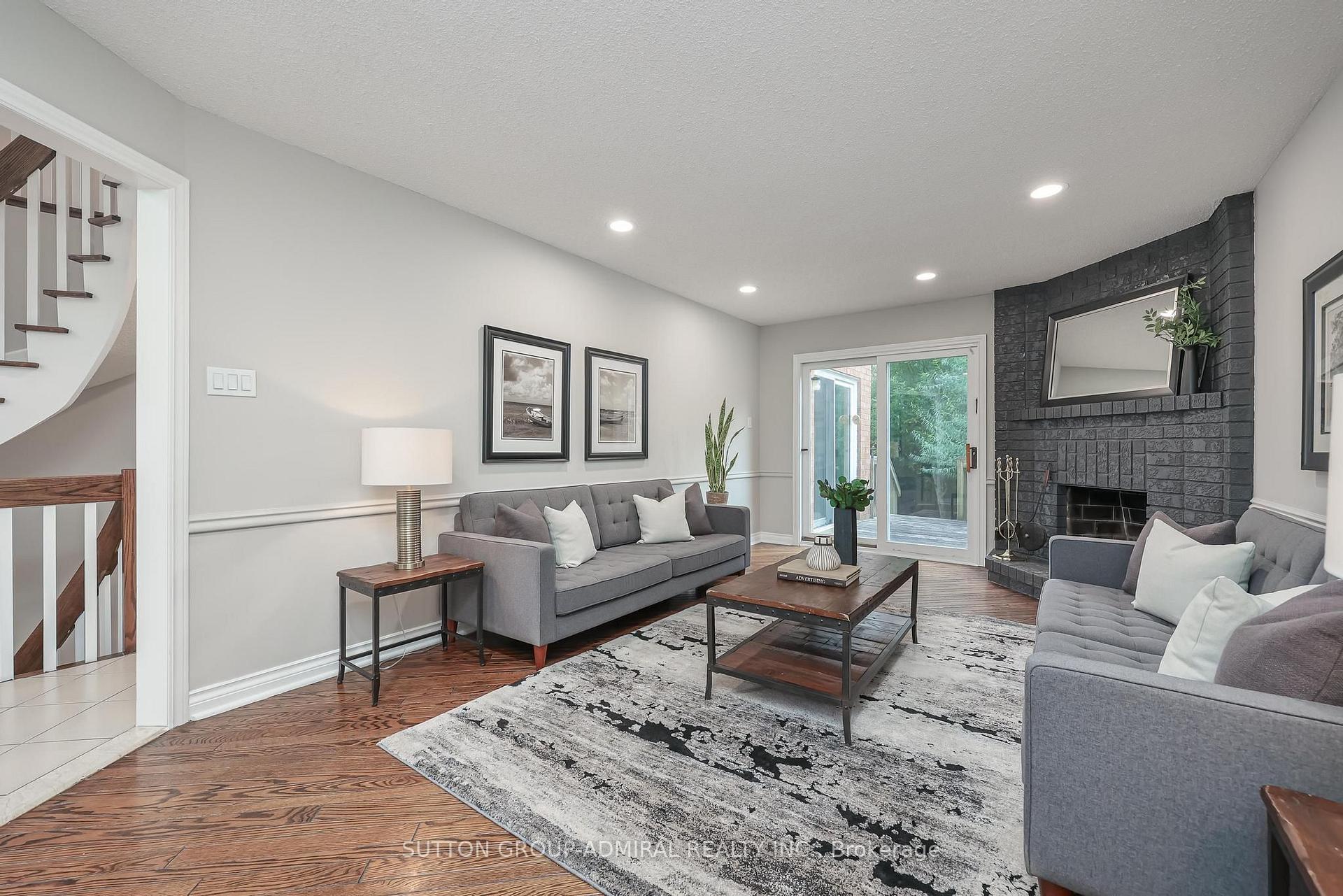 Photo 7 of 27 Green Acres Road, Vaughan, Uplands — HOMEH