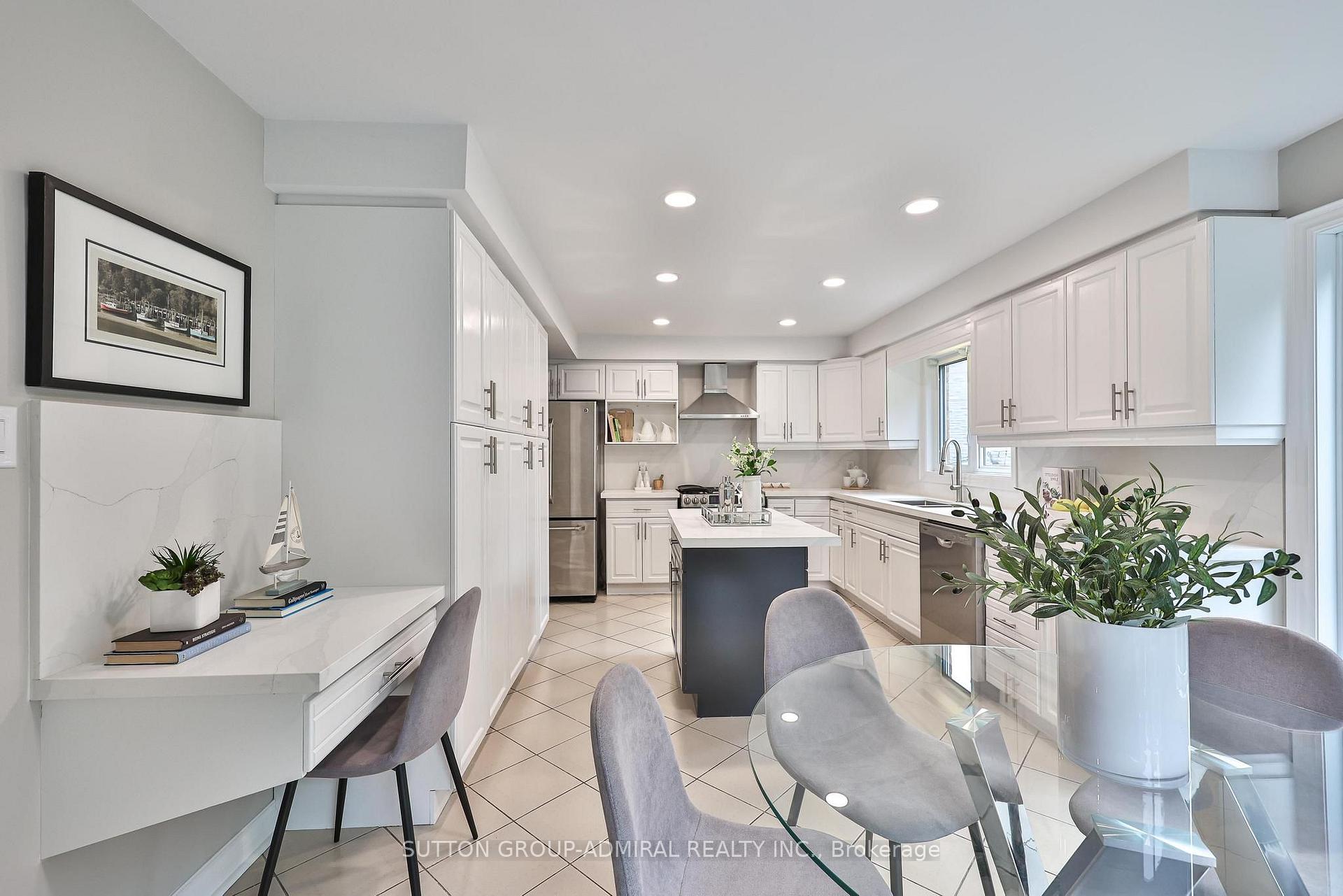 Photo 13 of 27 Green Acres Road, Vaughan, Uplands — HOMEH
