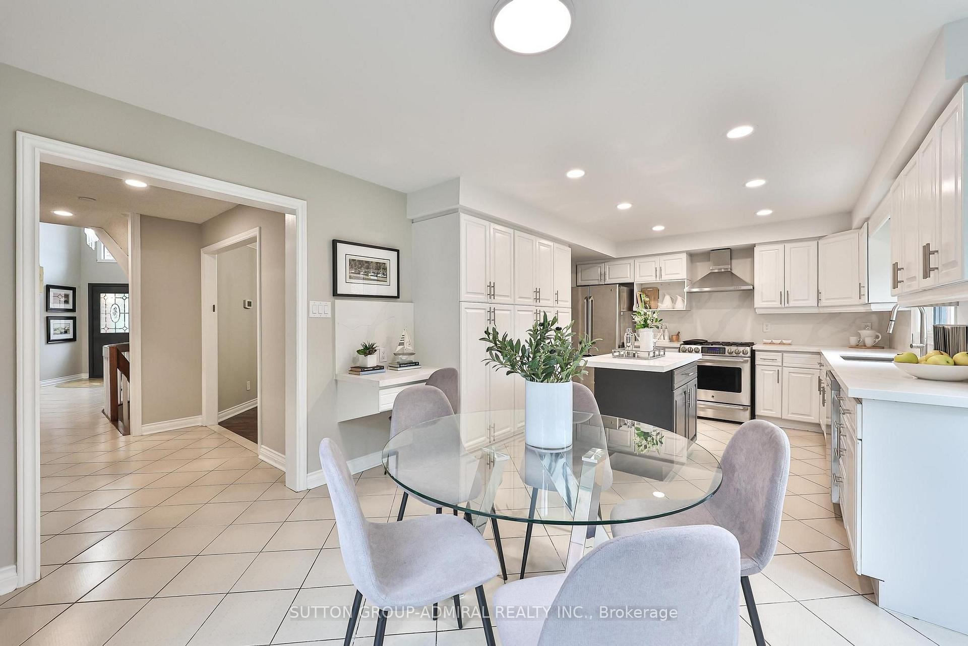 Photo 14 of 27 Green Acres Road, Vaughan, Uplands — HOMEH