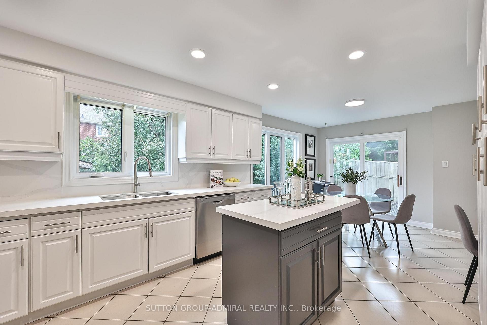 Photo 17 of 27 Green Acres Road, Vaughan, Uplands — HOMEH