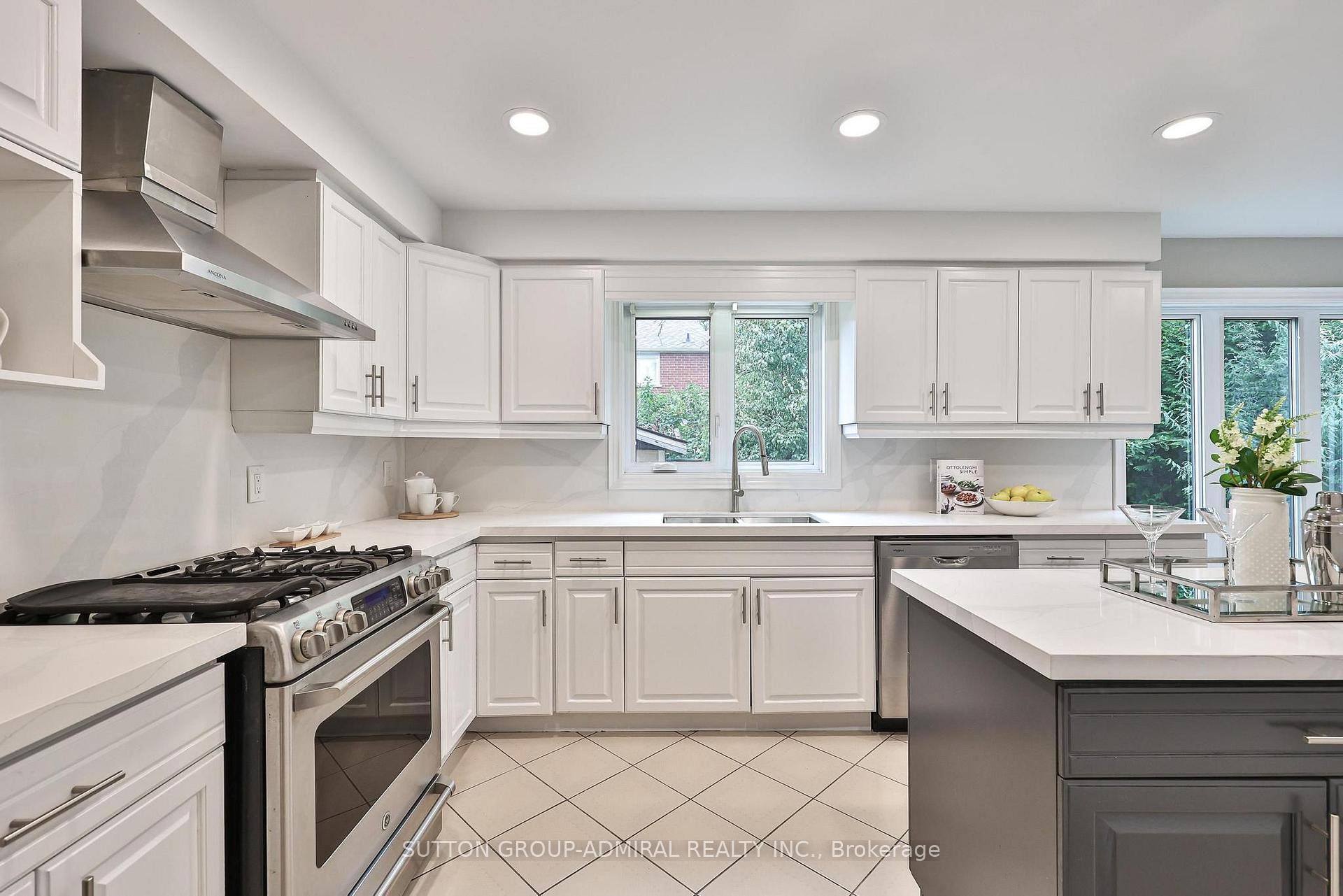 Photo 18 of 27 Green Acres Road, Vaughan, Uplands — HOMEH