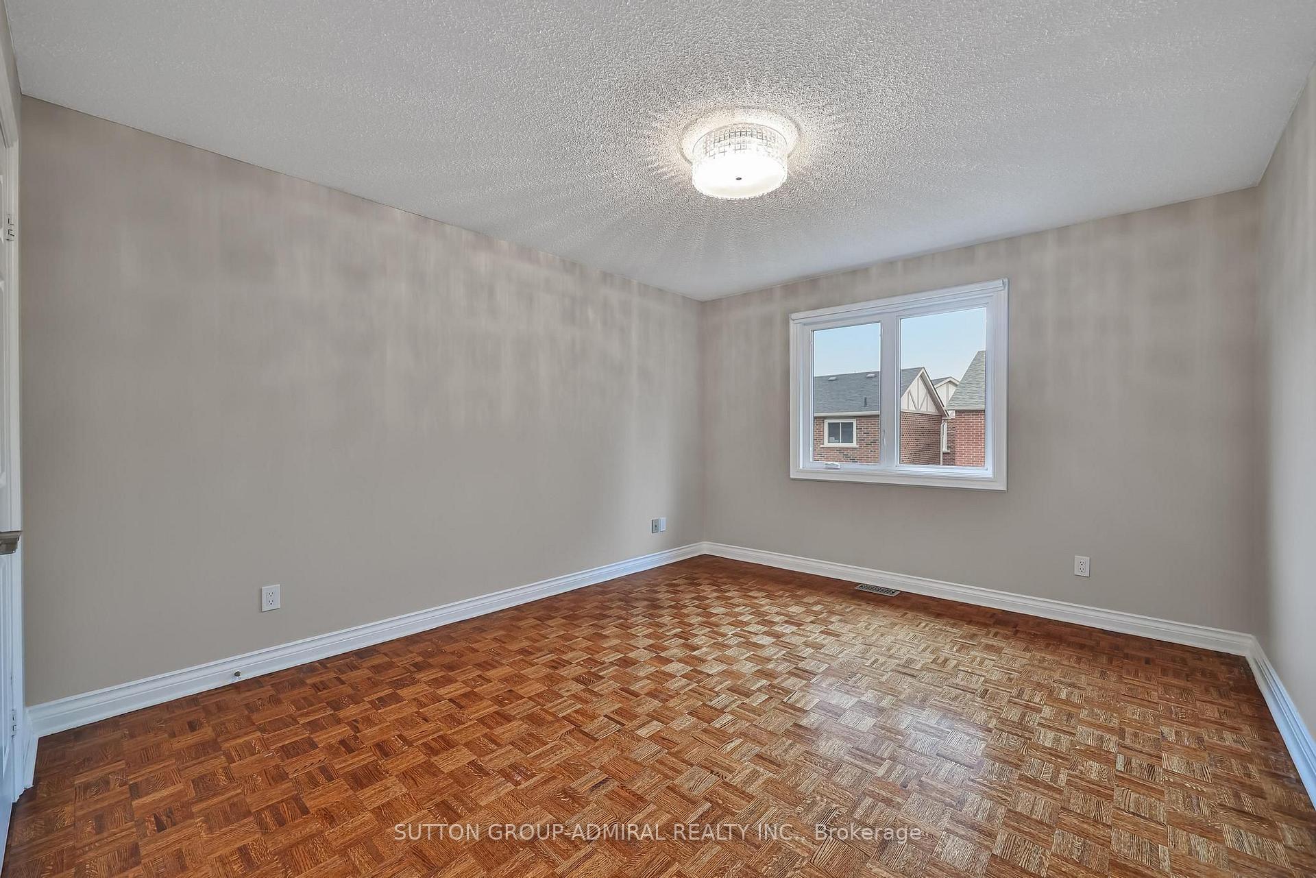 Photo 32 of 27 Green Acres Road, Vaughan, Uplands — HOMEH