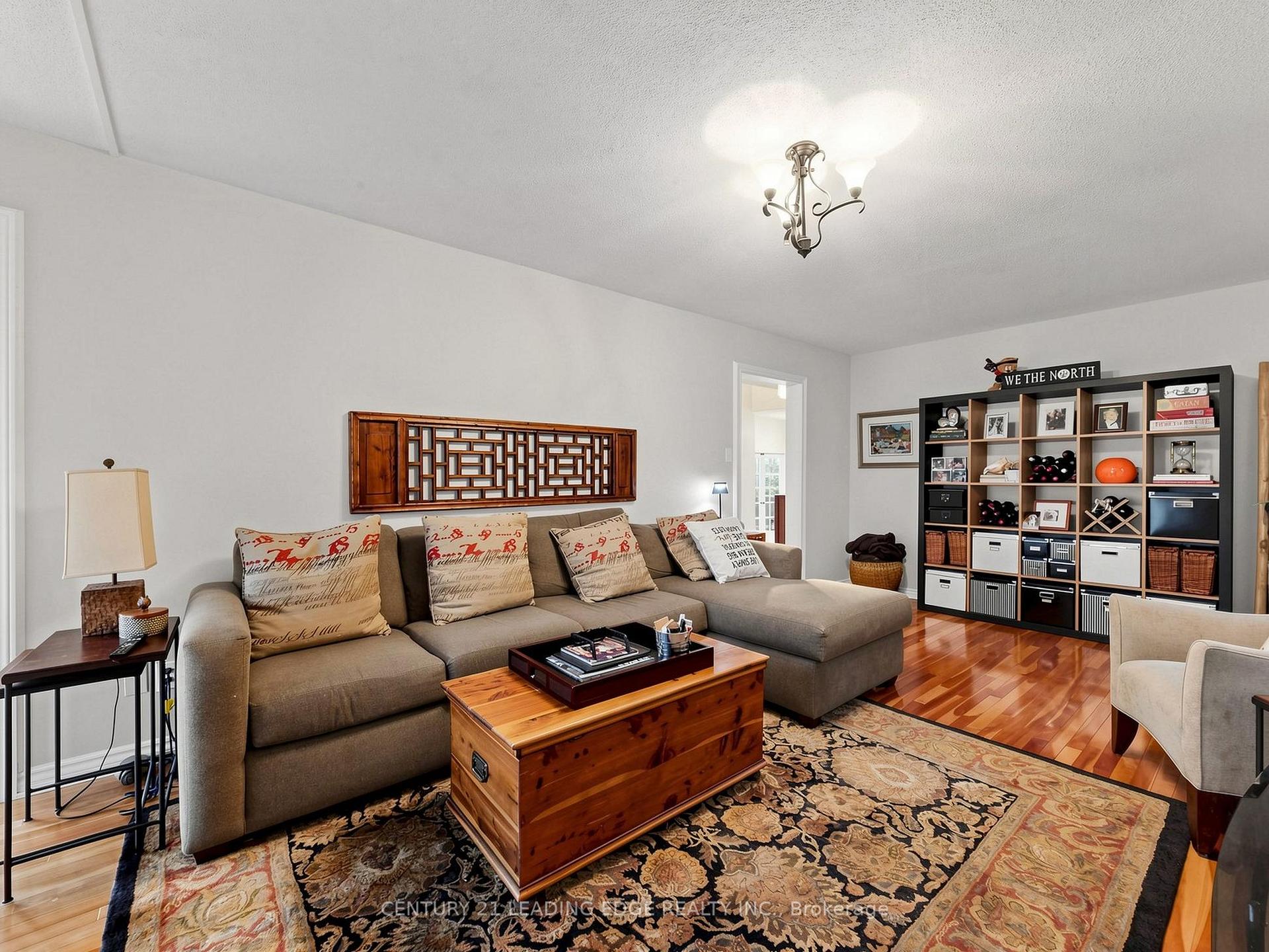 Photo 16 of 379 Manhattan Drive, Markham, Markville — HOMEH