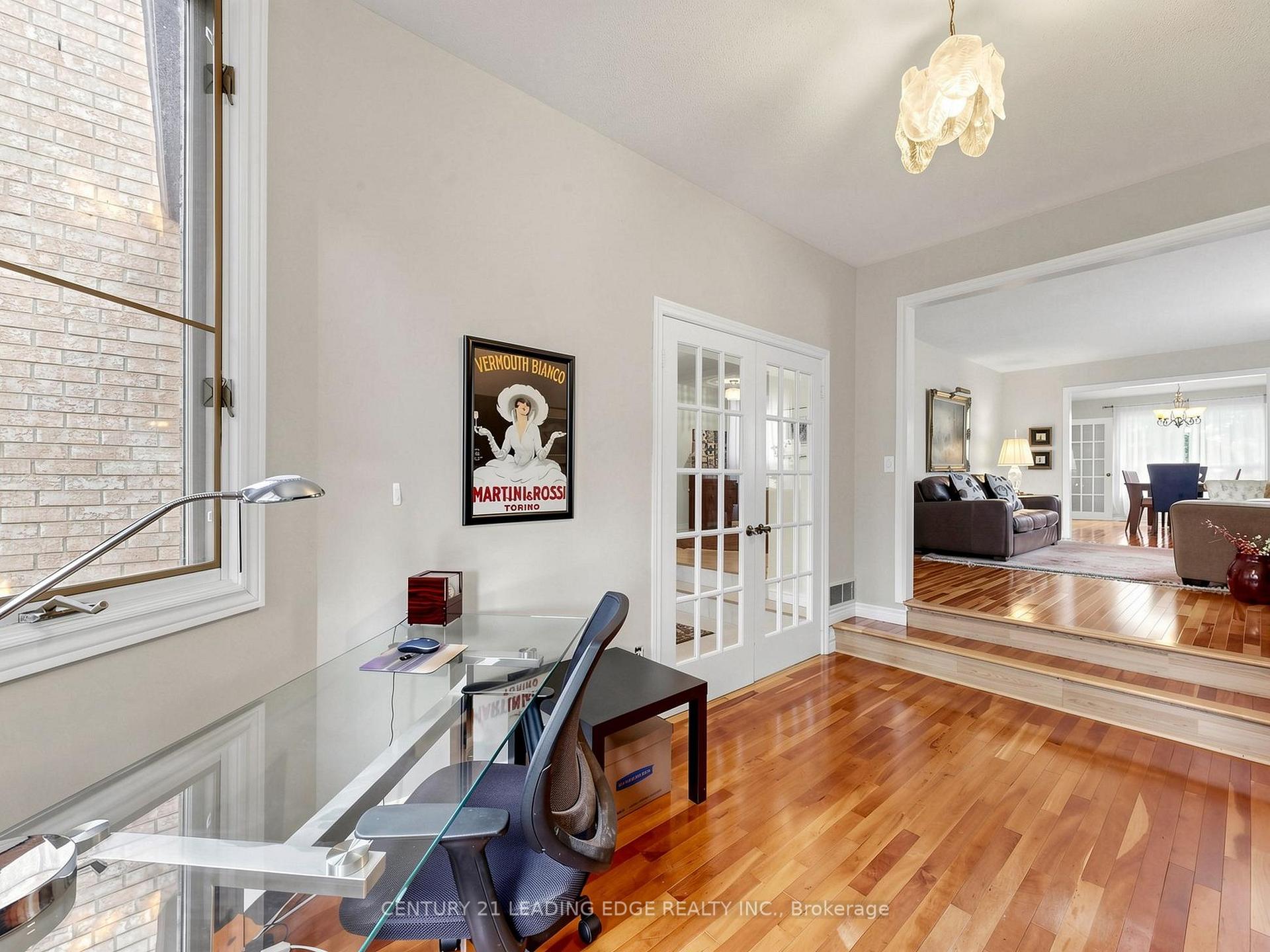 Photo 25 of 379 Manhattan Drive, Markham, Markville — HOMEH