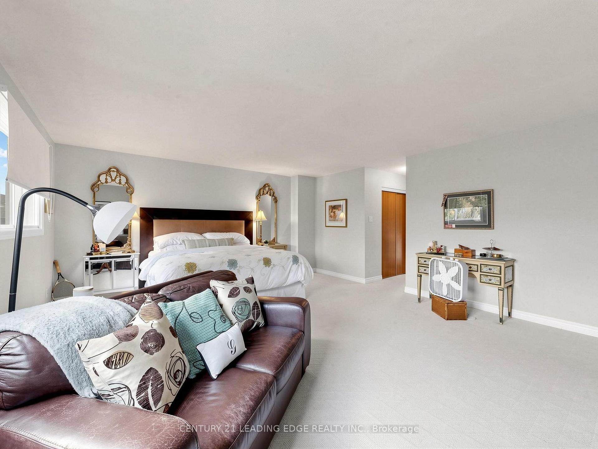 Photo 31 of 379 Manhattan Drive, Markham, Markville — HOMEH
