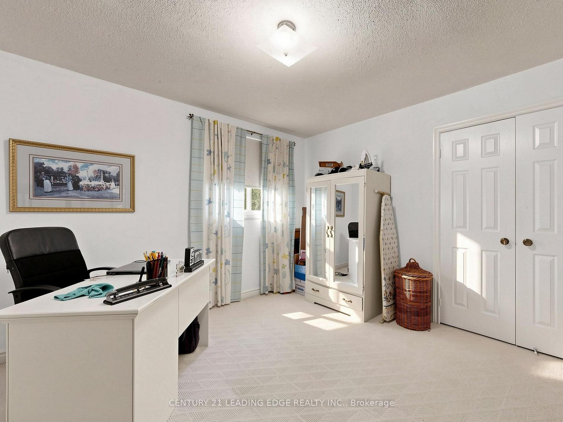 Photo 37 of 379 Manhattan Drive, Markham, Markville — HOMEH