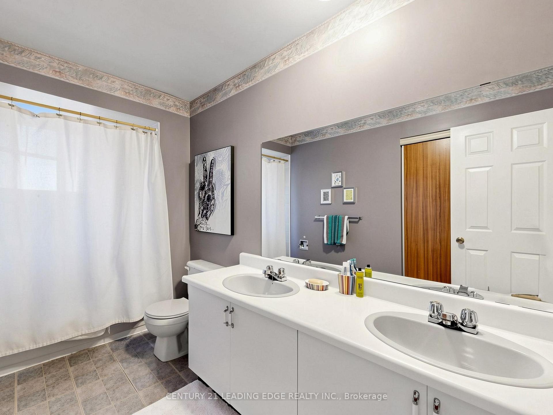 Photo 40 of 379 Manhattan Drive, Markham, Markville — HOMEH