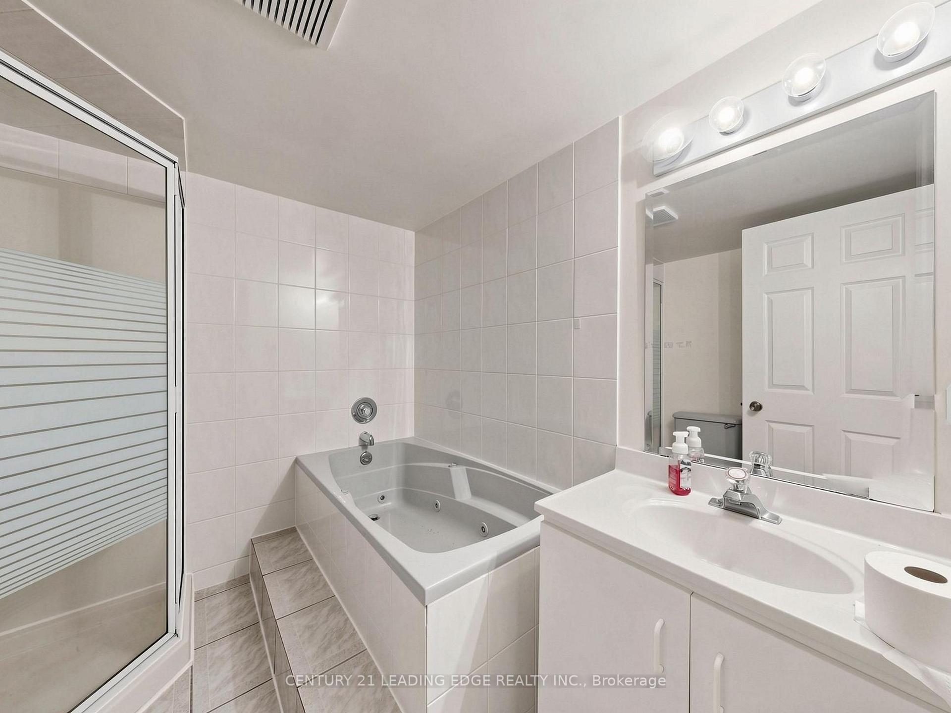 Photo 42 of 379 Manhattan Drive, Markham, Markville — HOMEH