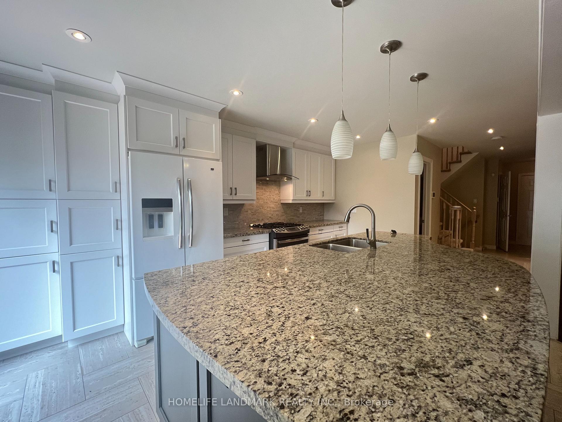 Photo 8 of 71 Steele Valley Court, Whitby, Rolling Acres — HOMEH