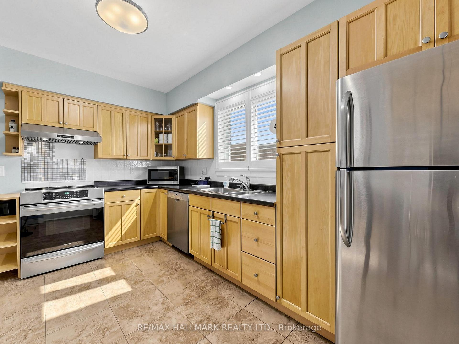 Photo 8 of 777 Ritson Road S, Oshawa, Lakeview — HOMEH