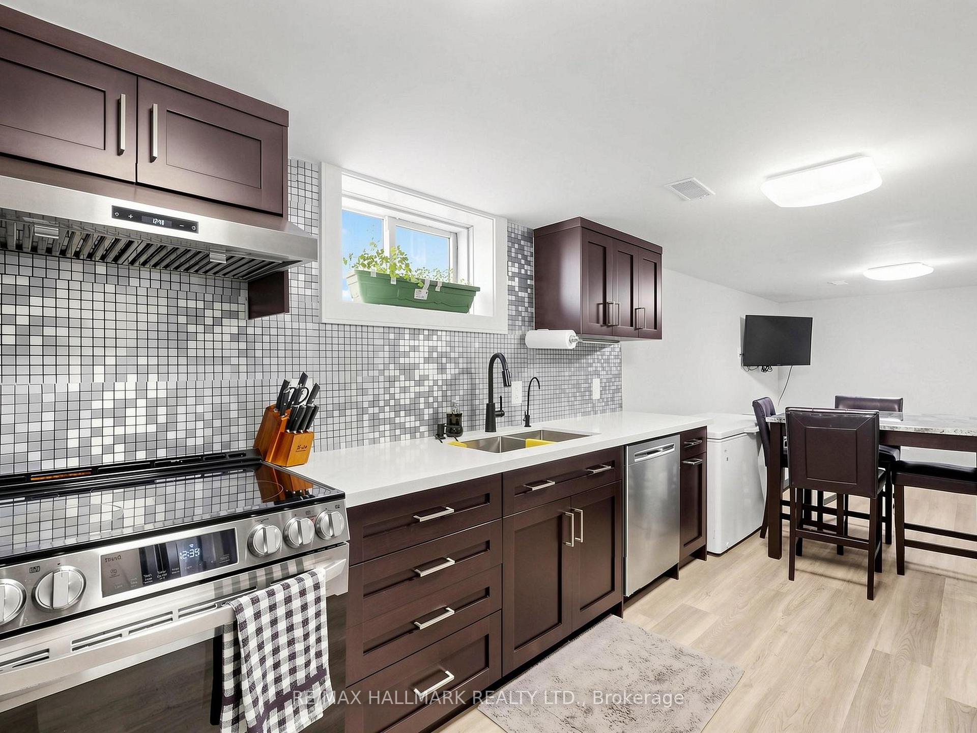 Photo 20 of 777 Ritson Road S, Oshawa, Lakeview — HOMEH