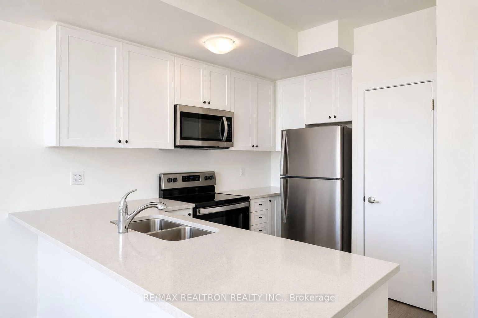 Photo 5 of Unit 1104, 160 Densmore Road, Cobourg — HOMEH