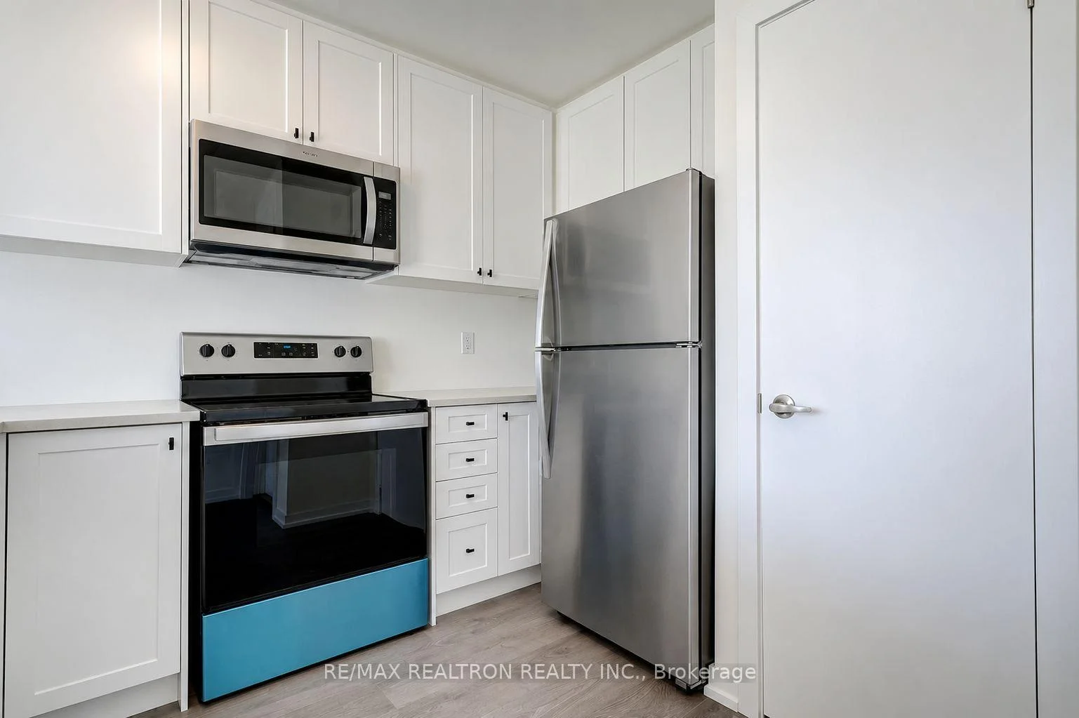 Photo 7 of Unit 1104, 160 Densmore Road, Cobourg — HOMEH