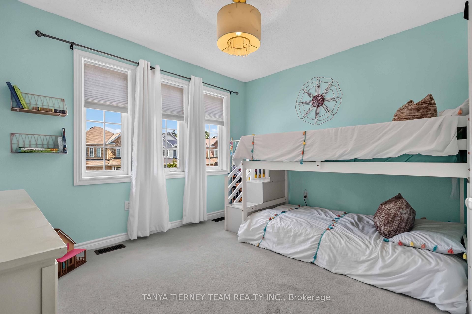 Photo 36 of 53 Chiswick Avenue, Whitby, Brooklin — HOMEH