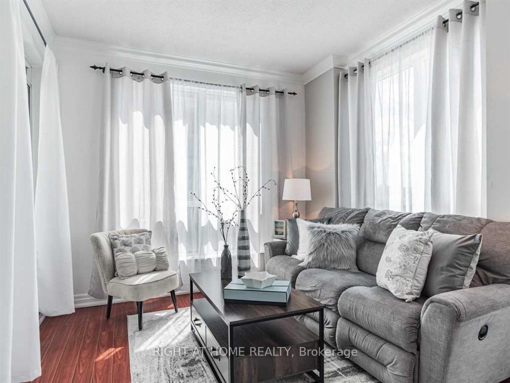 Photo 8 of Unit 207, 2087 Lake Shore Boulevard W, Etobicoke, Mimico — HOMEH