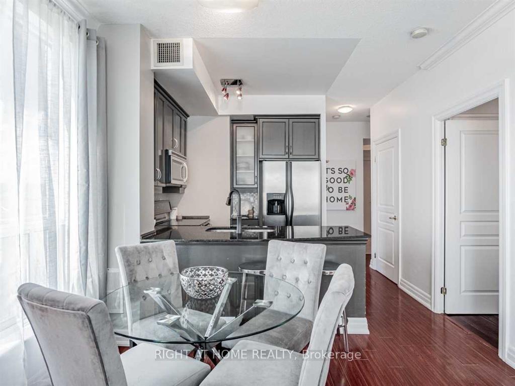 Photo 9 of Unit 207, 2087 Lake Shore Boulevard W, Etobicoke, Mimico — HOMEH